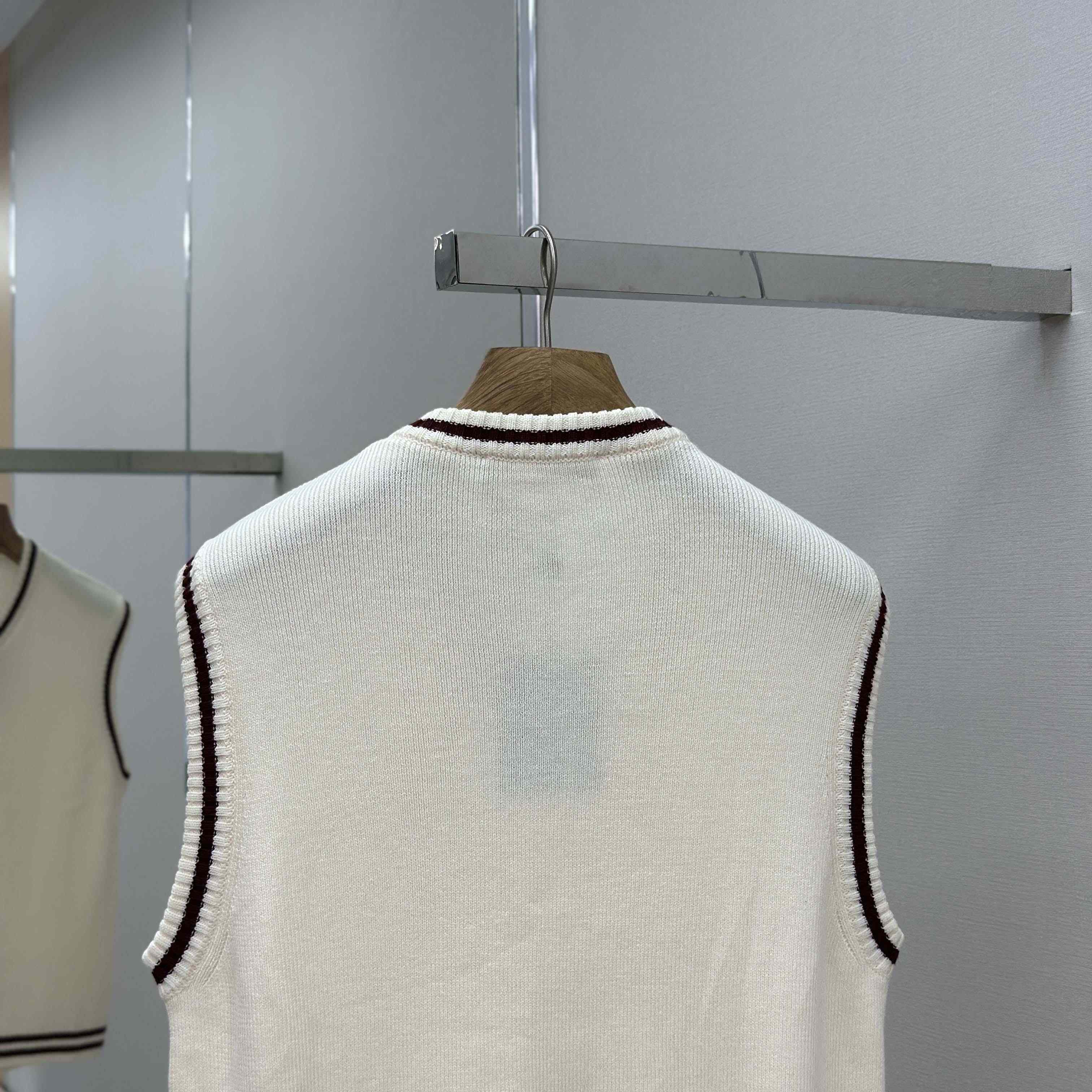 Louis Vuitton Embellished Wool Vest   1AGJGW - DopestKickz