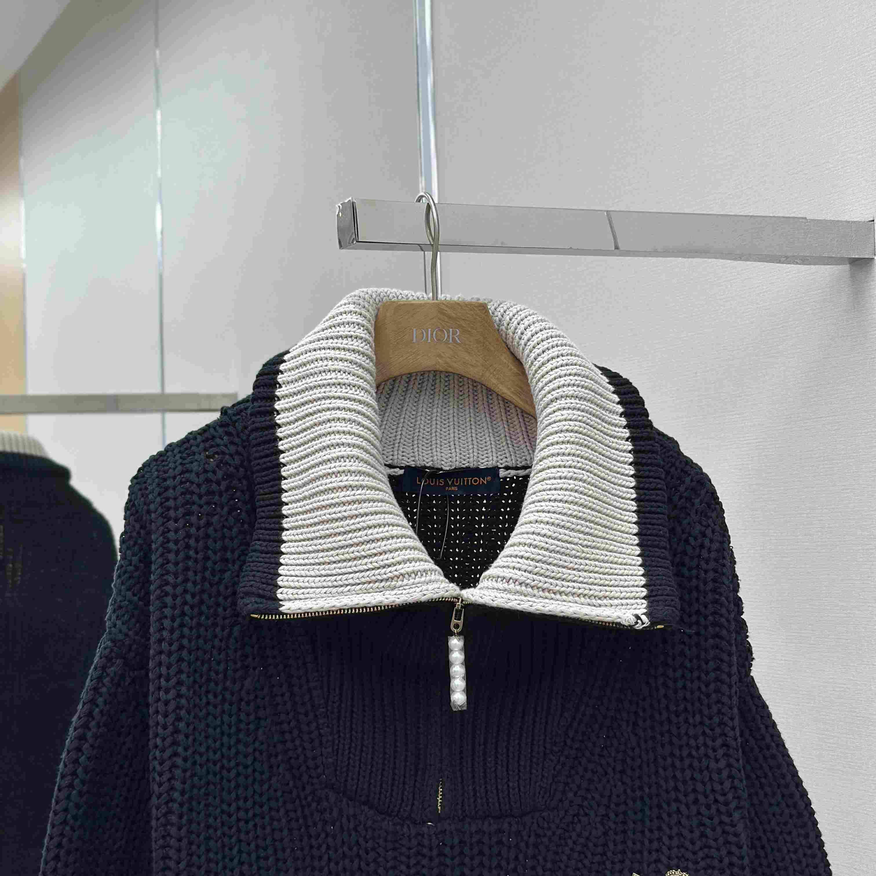 Louis Vuitton Chunky Wool-Blend Half-Zip Pullover   1AHC13 - DopestKickz