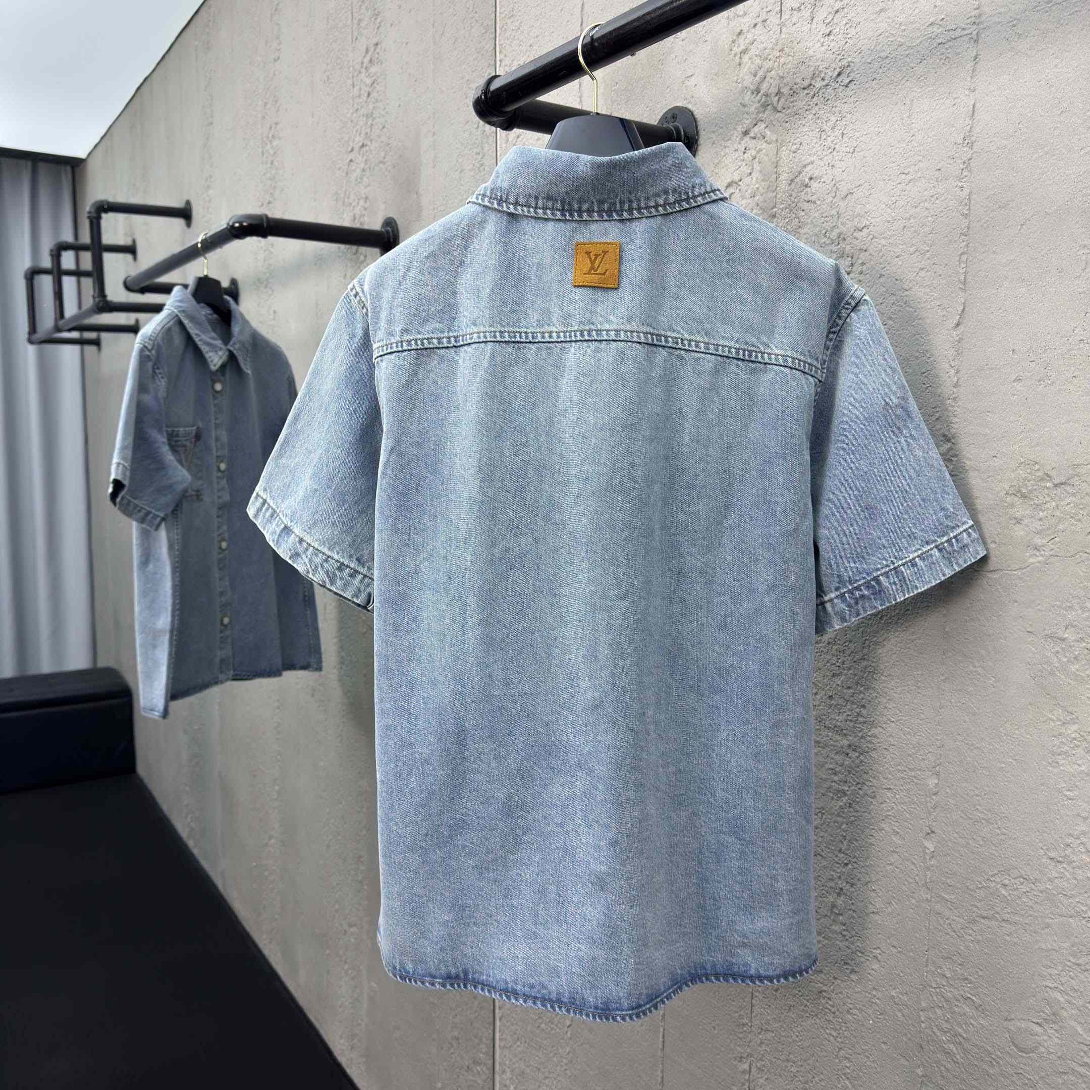 Louis Vuitton Short-Sleeved Denim Shirt  1AGJOP - DopestKickz