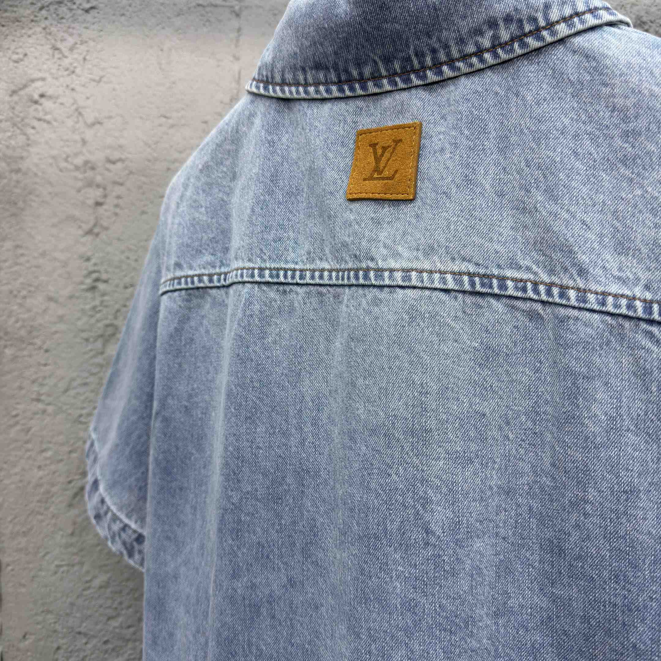 Louis Vuitton Short-Sleeved Denim Shirt  1AGJOP - DopestKickz