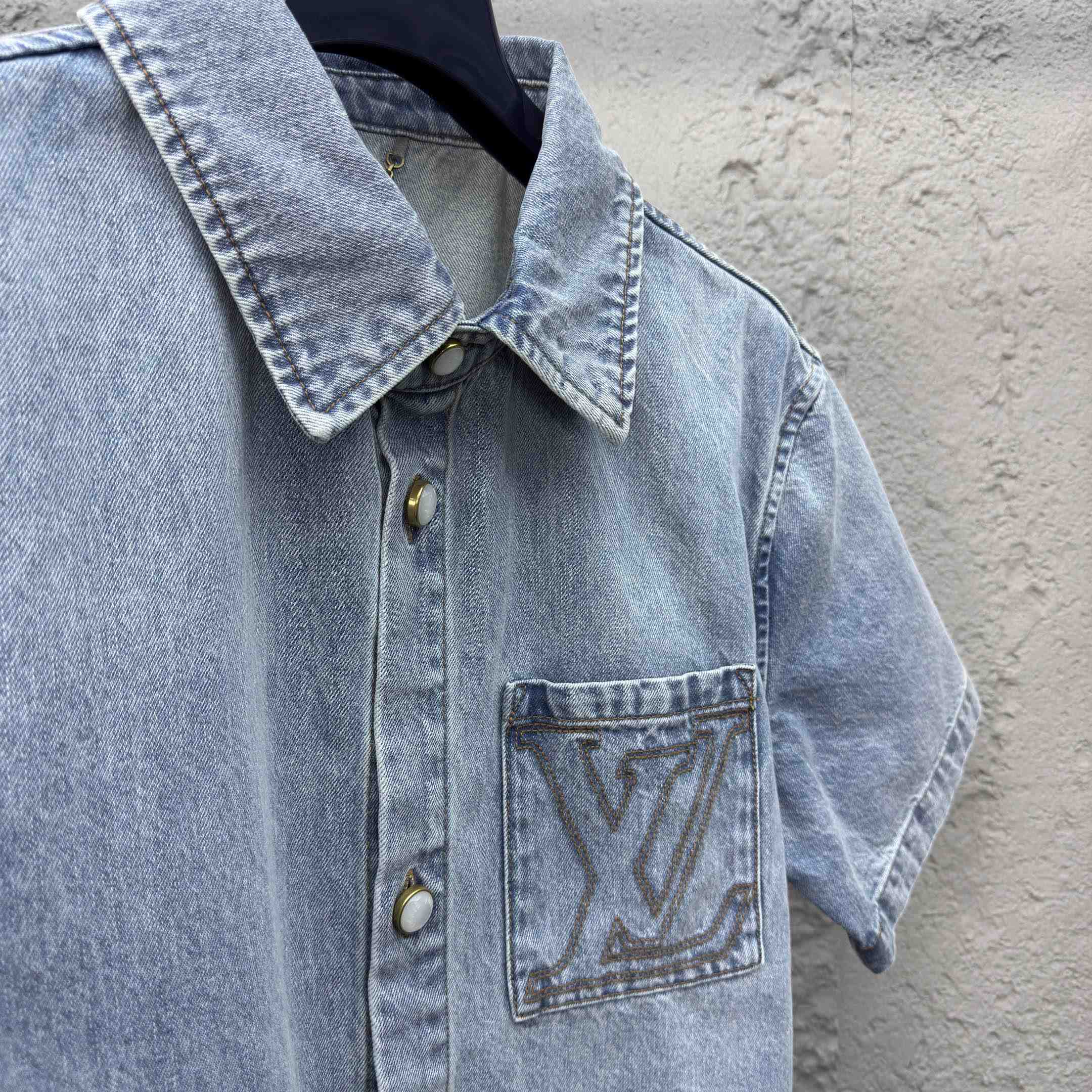 Louis Vuitton Short-Sleeved Denim Shirt  1AGJOP - DopestKickz