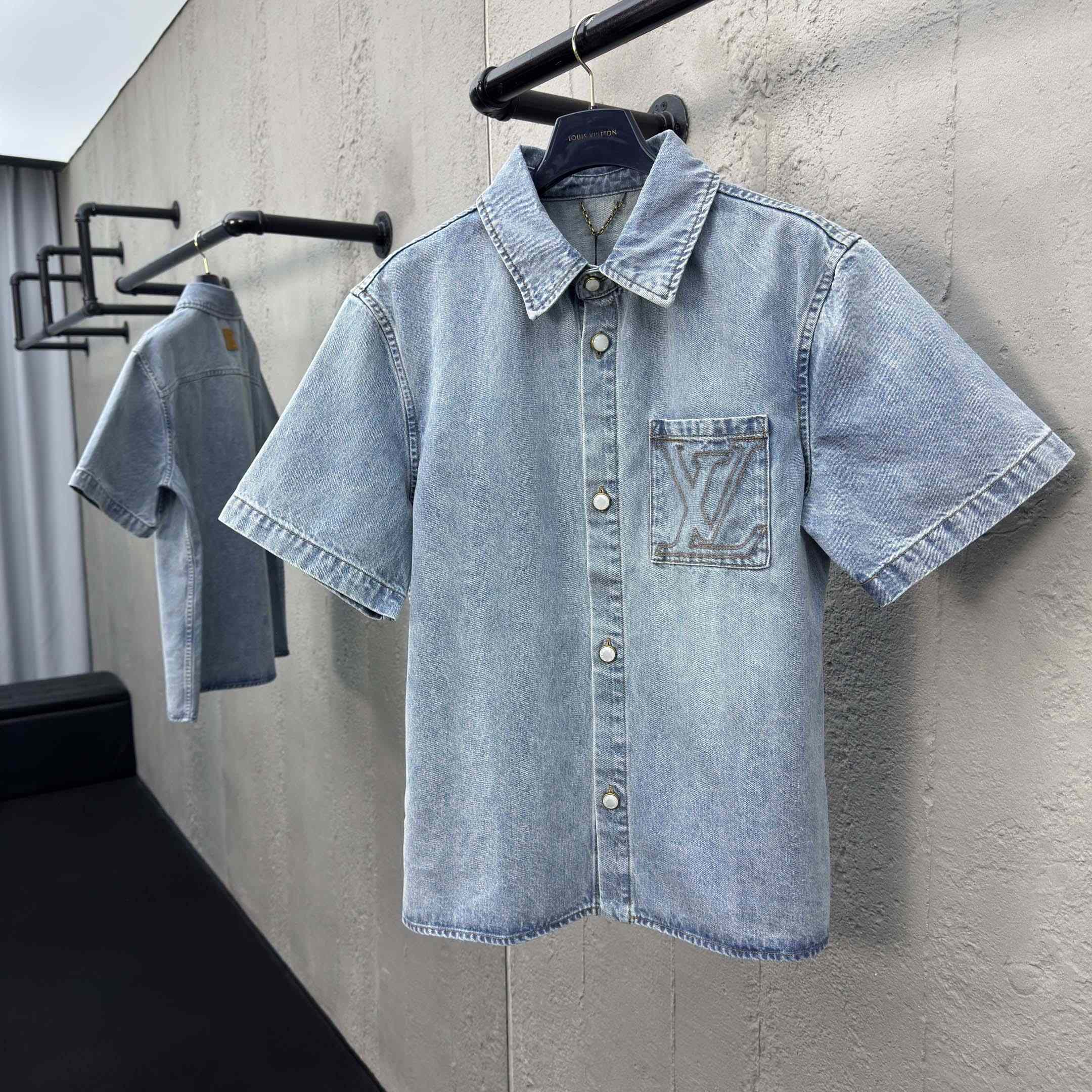 Louis Vuitton Short-Sleeved Denim Shirt  1AGJOP - DopestKickz
