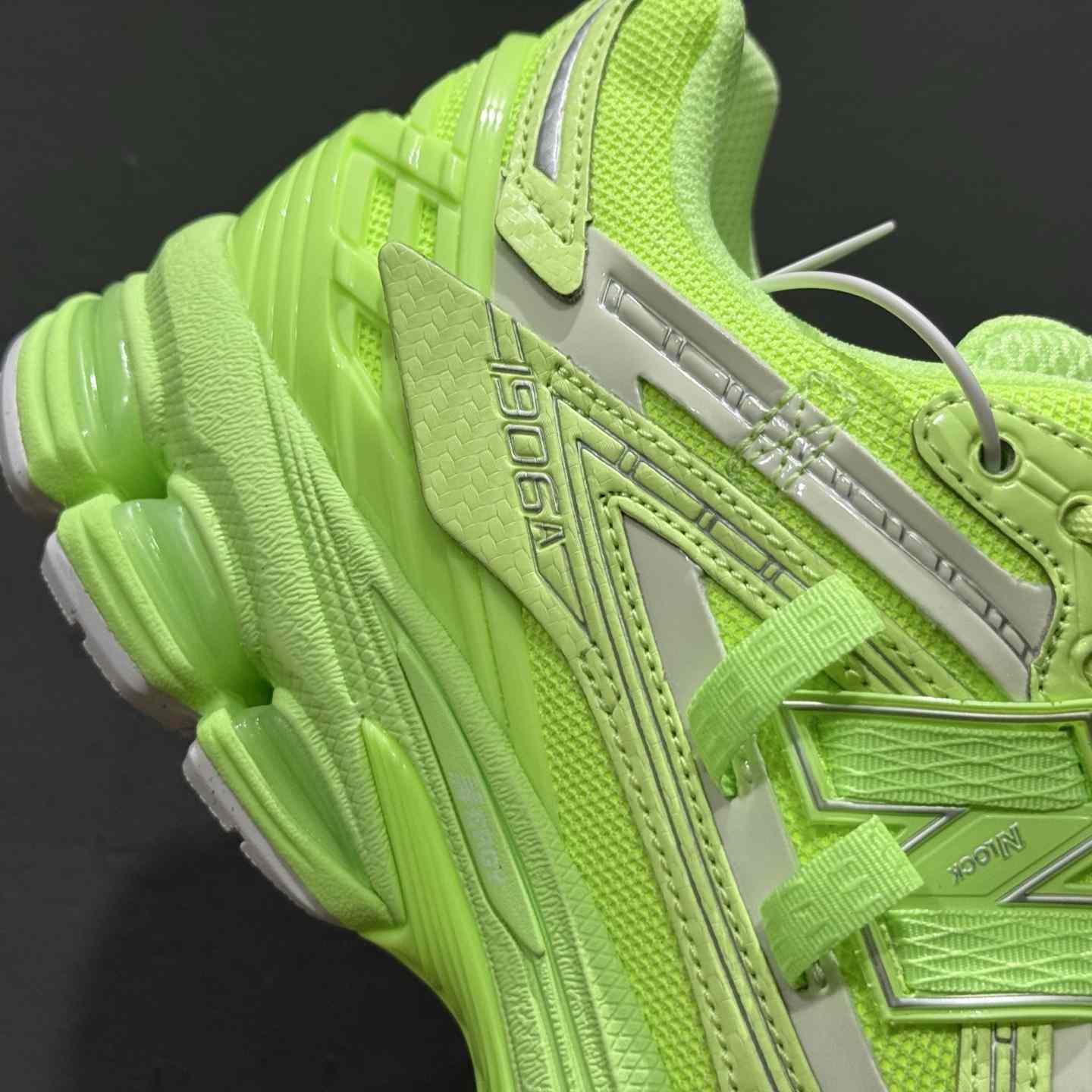 New Balance 1906 Sneakers - DopestKickz