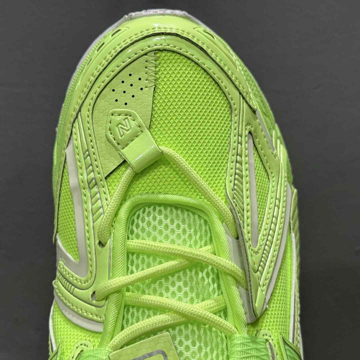 New Balance 1906 Sneakers - DopestKickz