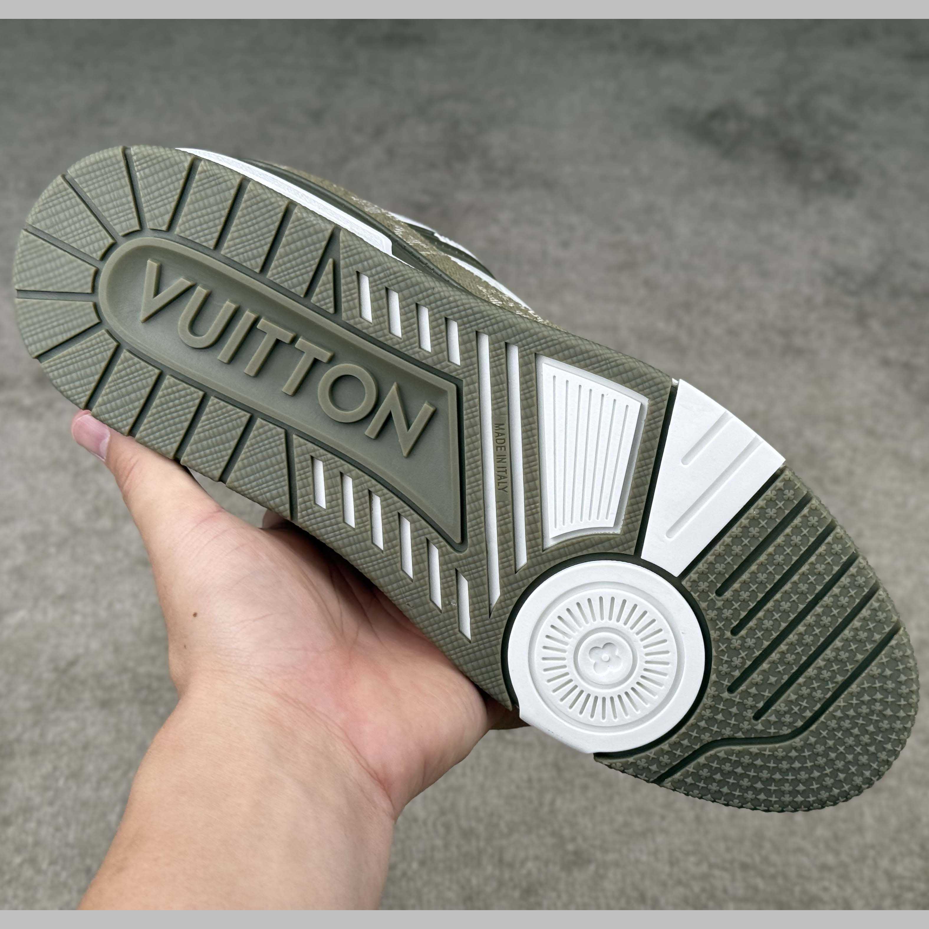 Louis Vuitton LV Trainer Sneaker   1AIKN0 - DopestKickz