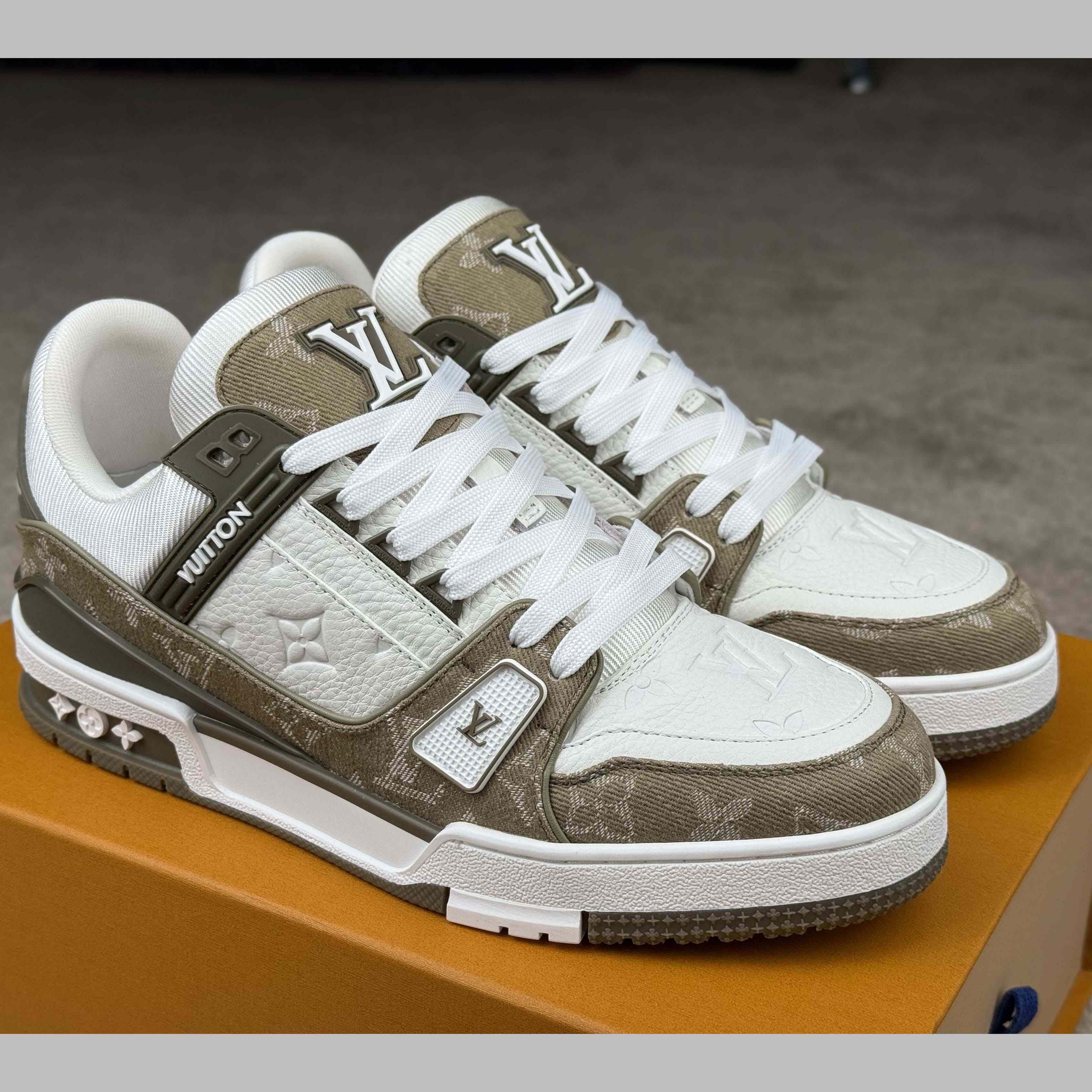 Louis Vuitton LV Trainer Sneaker   1AIKN0 - DopestKickz