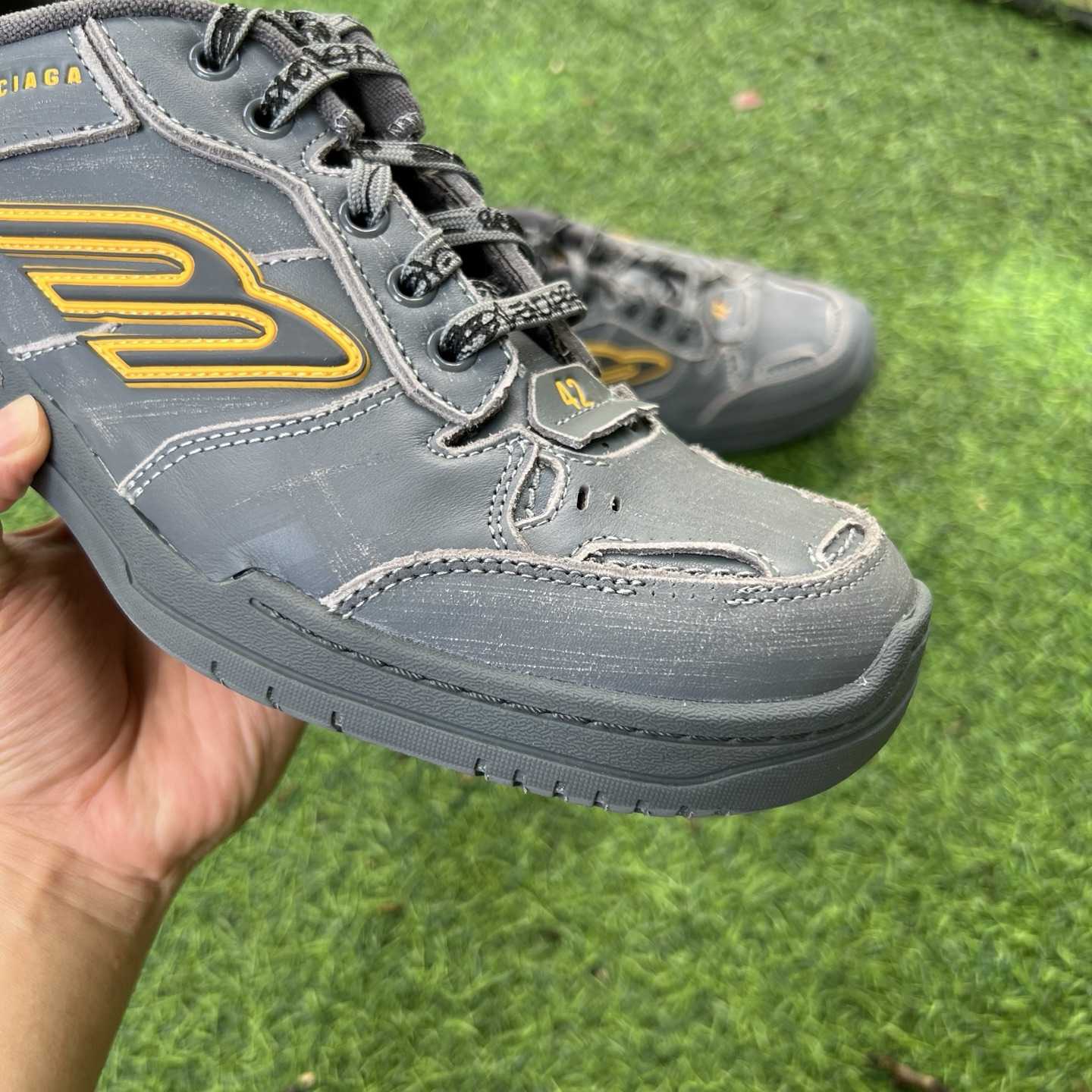 Balenciaga Hamptons Worn-Out Sneaker In Grey And Yellow Cowskin And Polyester - DopestKickz