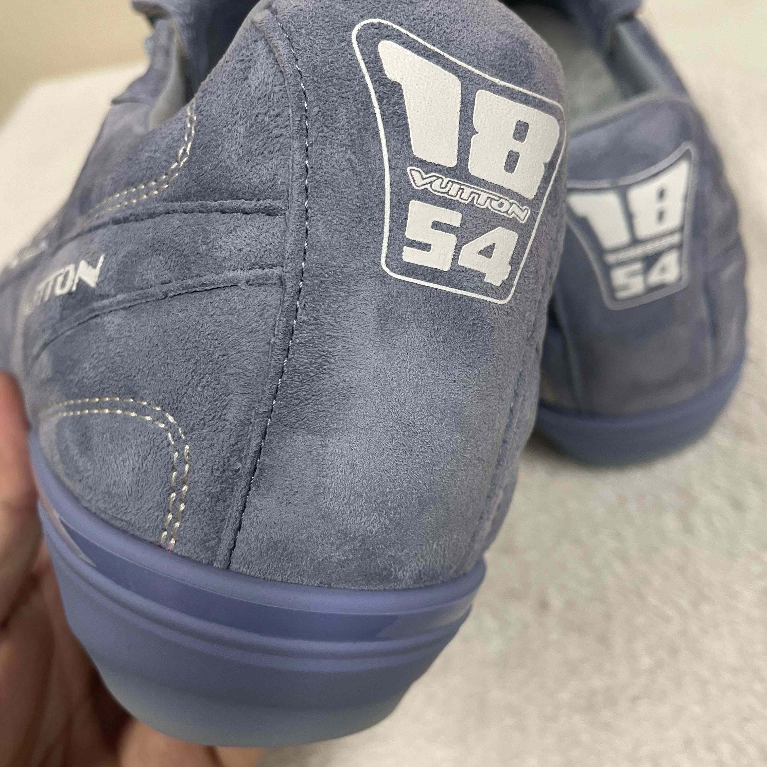 Louis Vuitton LV Footprint Soccer   1AHTZ4 - DopestKickz