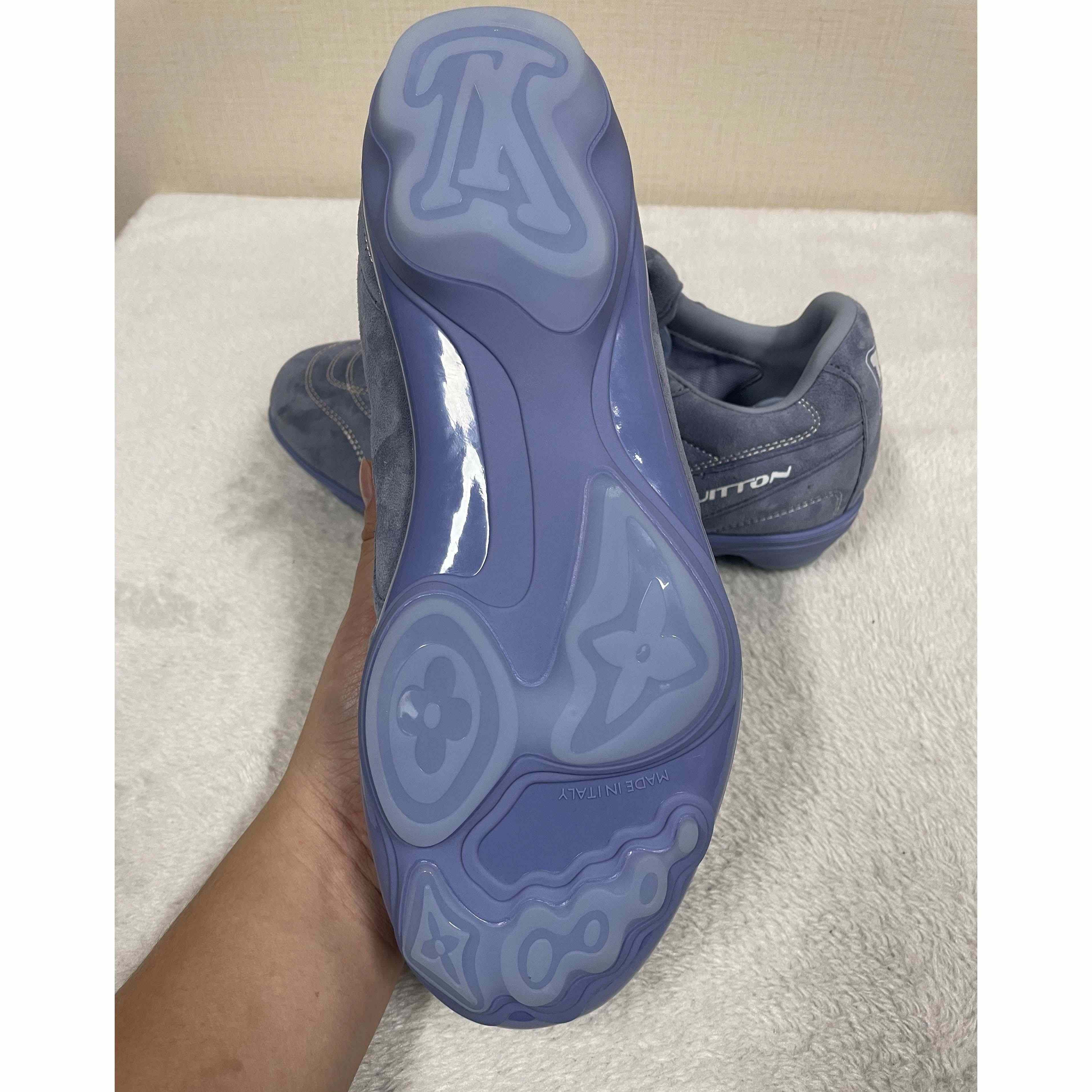 Louis Vuitton LV Footprint Soccer   1AHTZ4 - DopestKickz