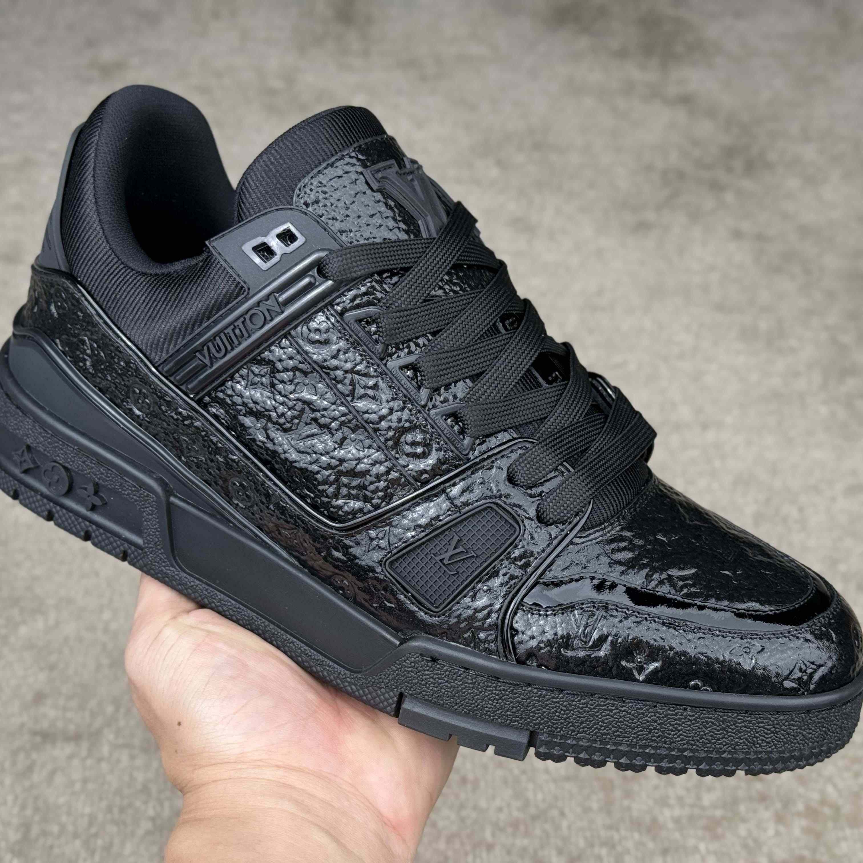 Louis Vuitton LV Trainer Sneaker   1AHTA2 - DopestKickz