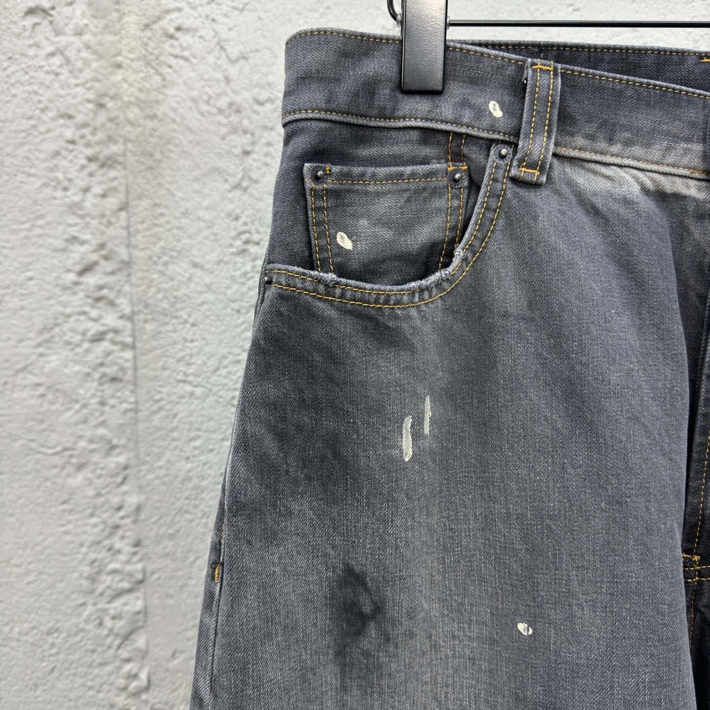 Acne Studios Loose Fit Jeans - 2023m - DopestKickz