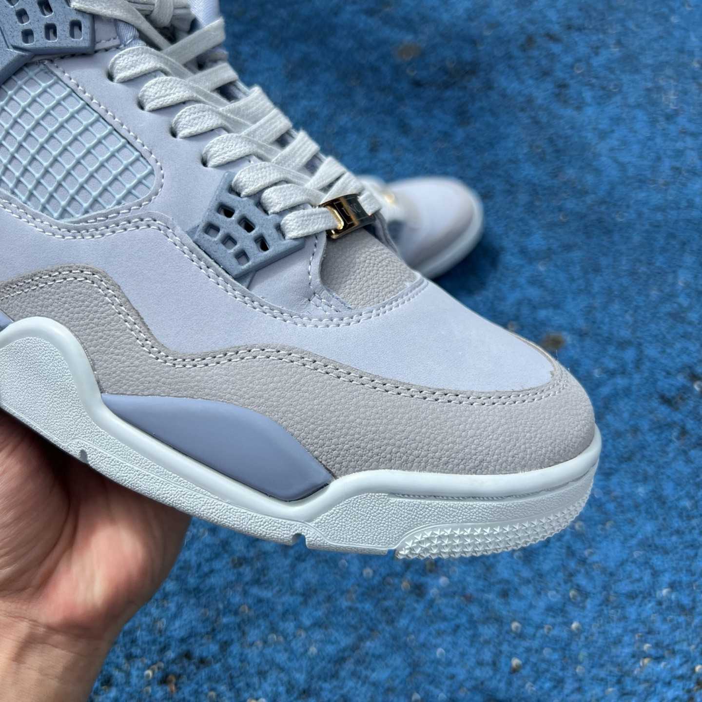 Jordan Air Jordan 4 UNC Tar Heels PE    HV9204-407 - DopestKickz