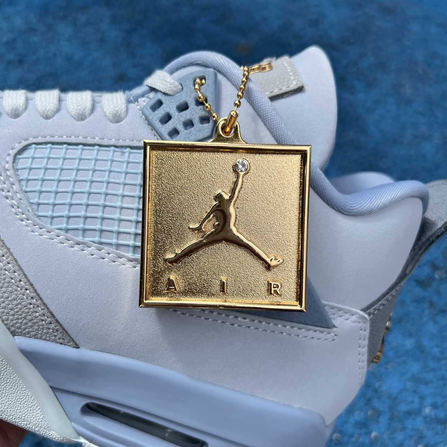 Jordan Air Jordan 4 UNC Tar Heels PE    HV9204-407 - DopestKickz