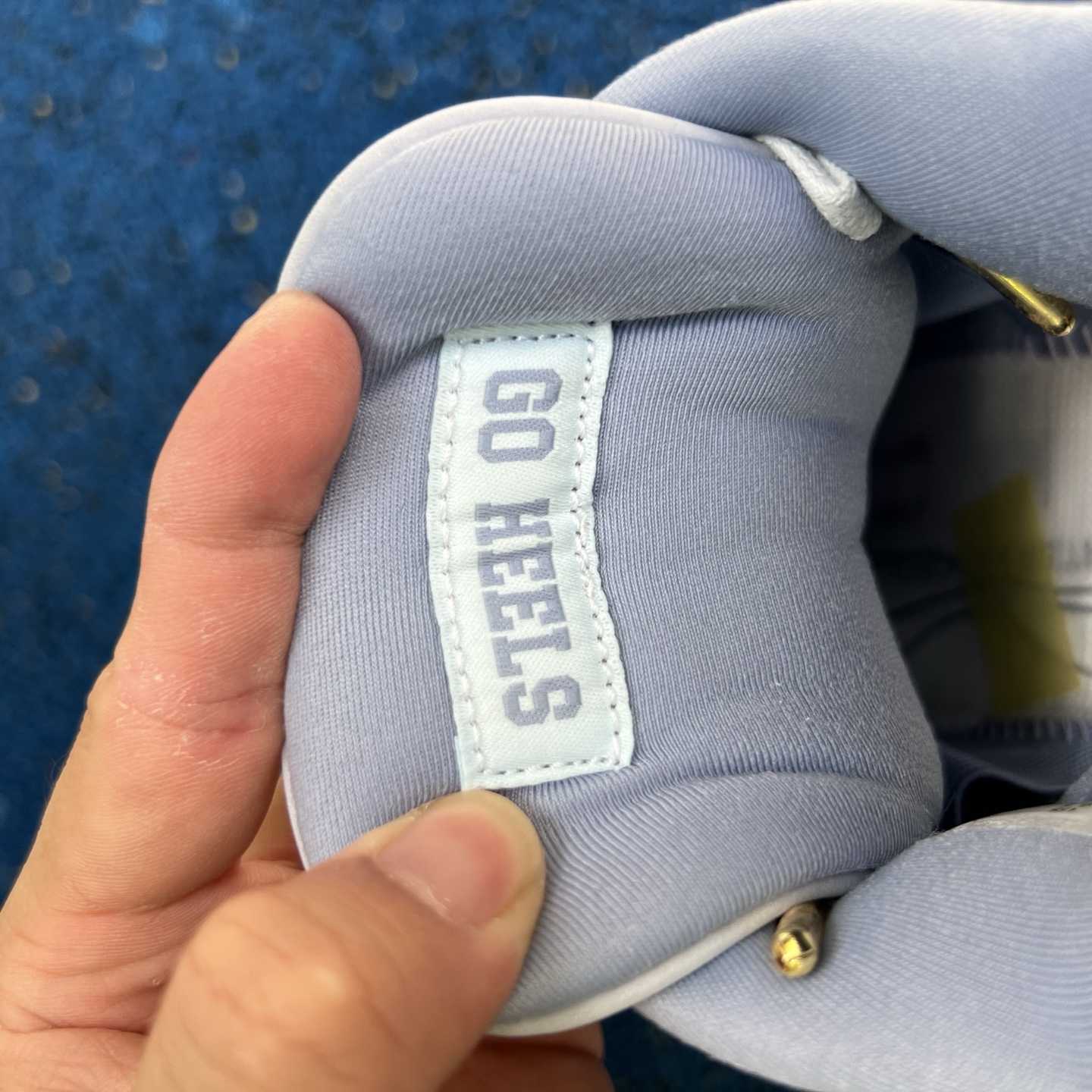 Jordan Air Jordan 4 UNC Tar Heels PE    HV9204-407 - DopestKickz