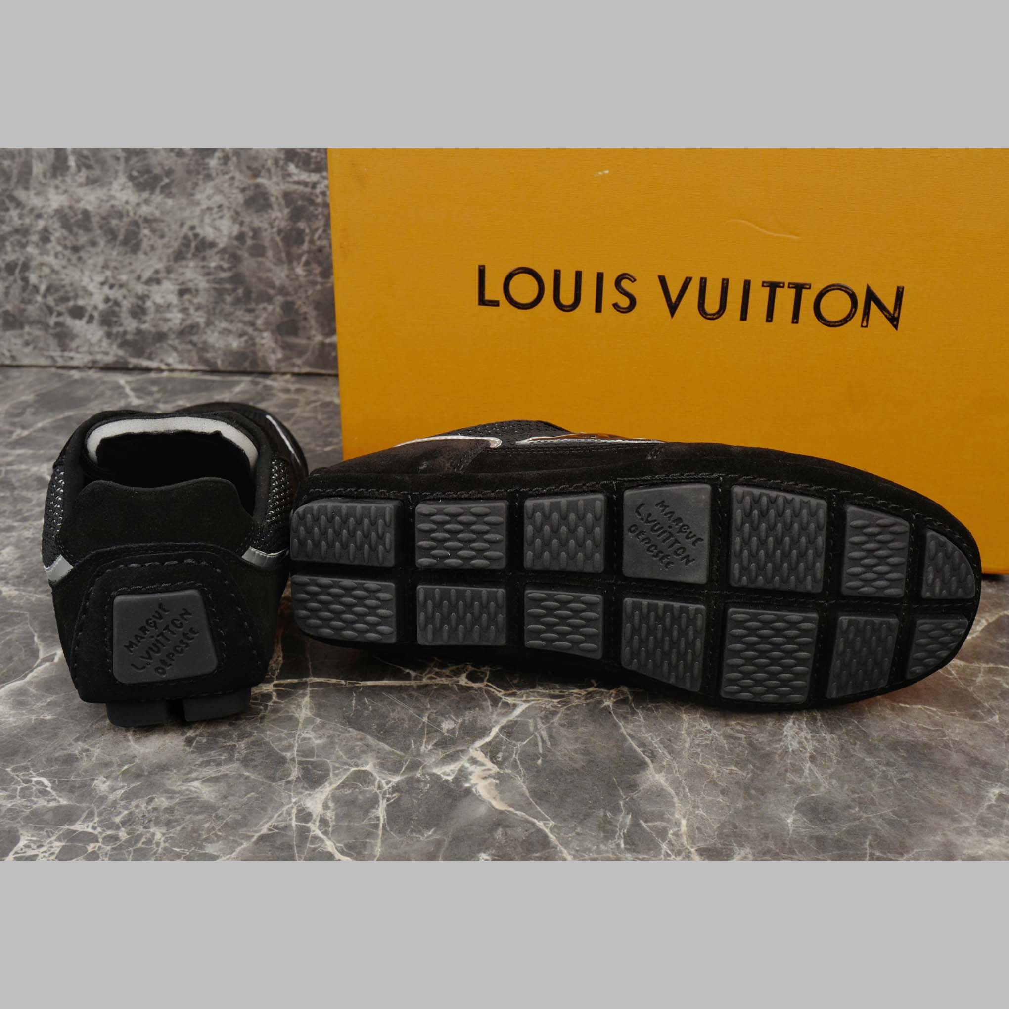 Louis Vuitton LV Rally Sneaker   1AHTZI - DopestKickz