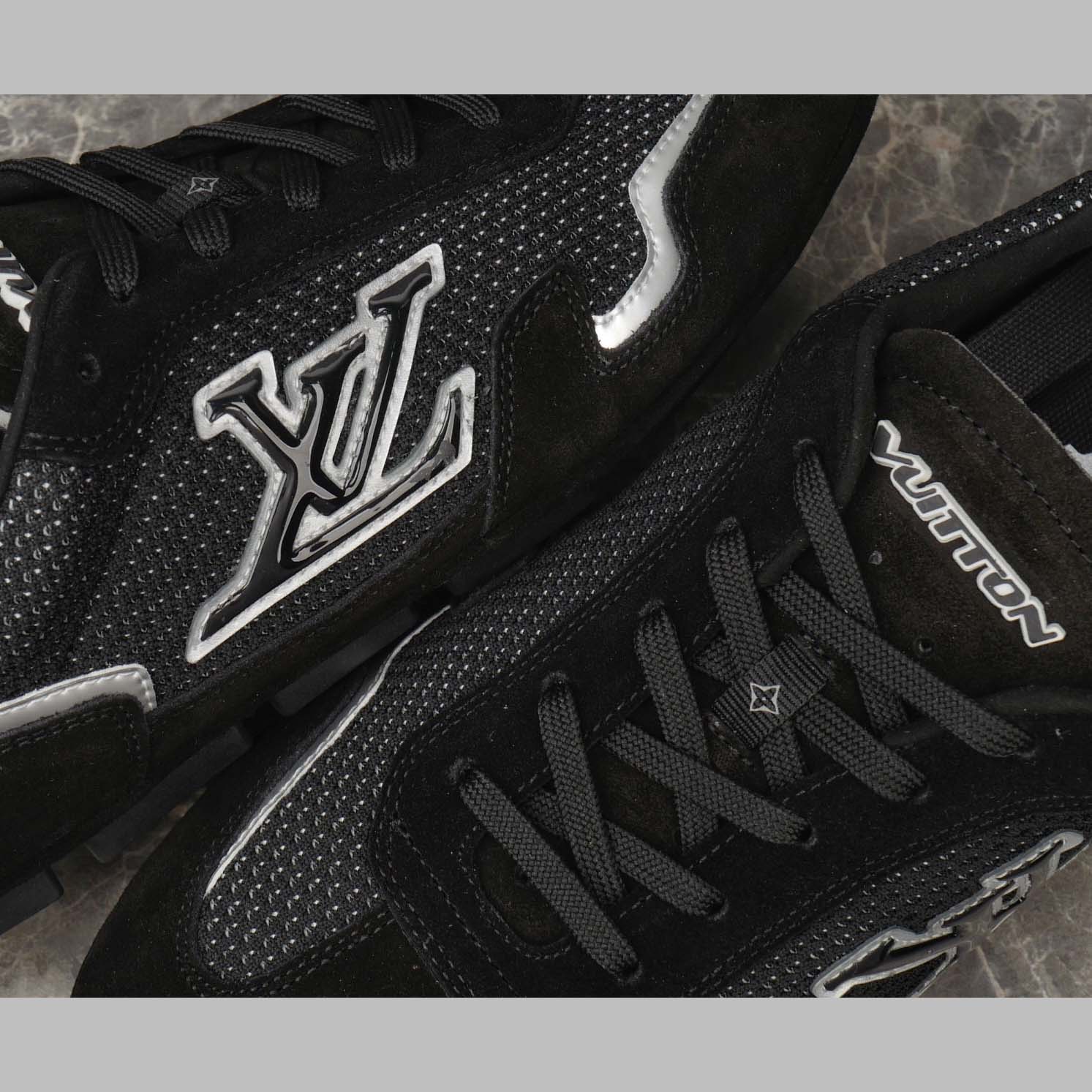 Louis Vuitton LV Rally Sneaker   1AHTZI - DopestKickz