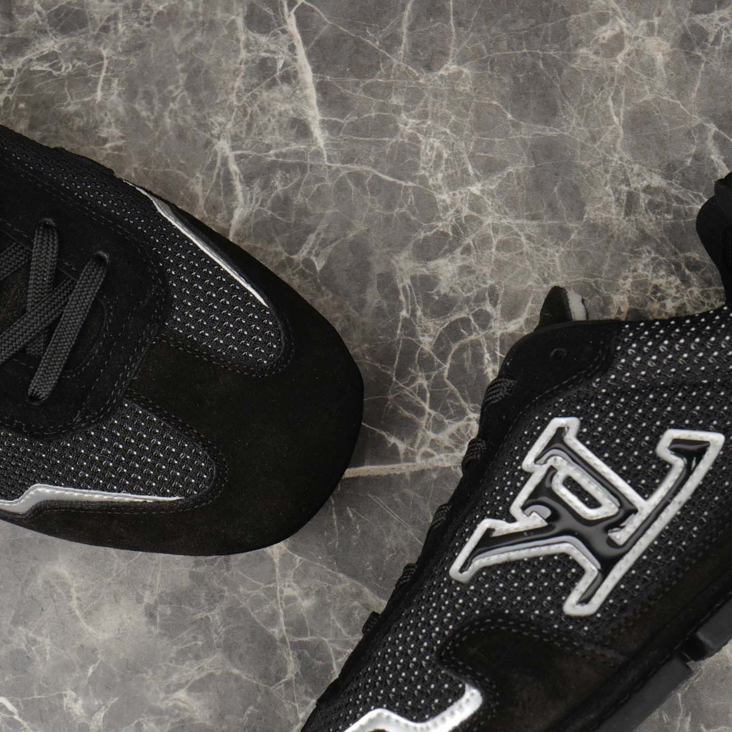 Louis Vuitton LV Rally Sneaker   1AHTZI - DopestKickz