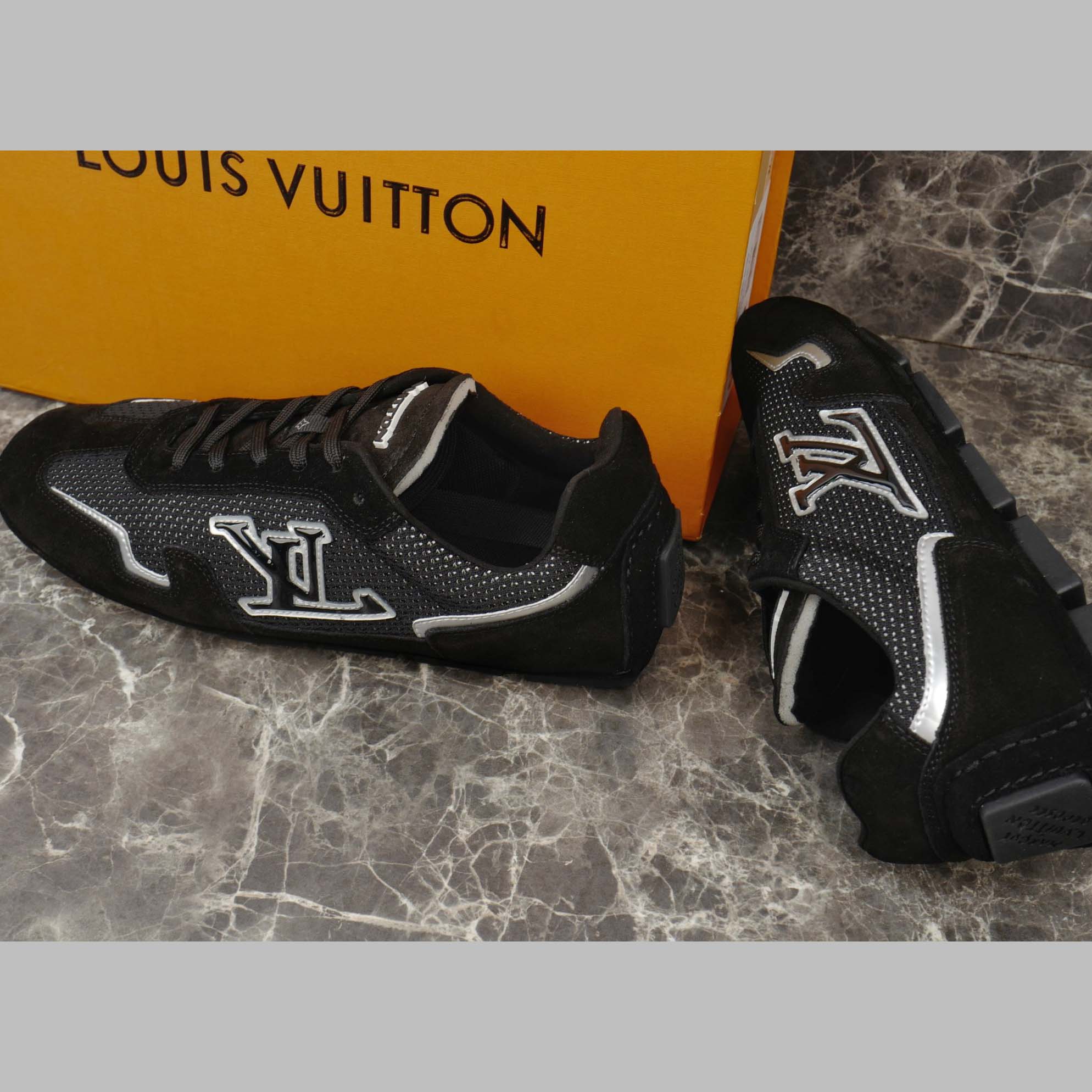 Louis Vuitton LV Rally Sneaker   1AHTZI - DopestKickz