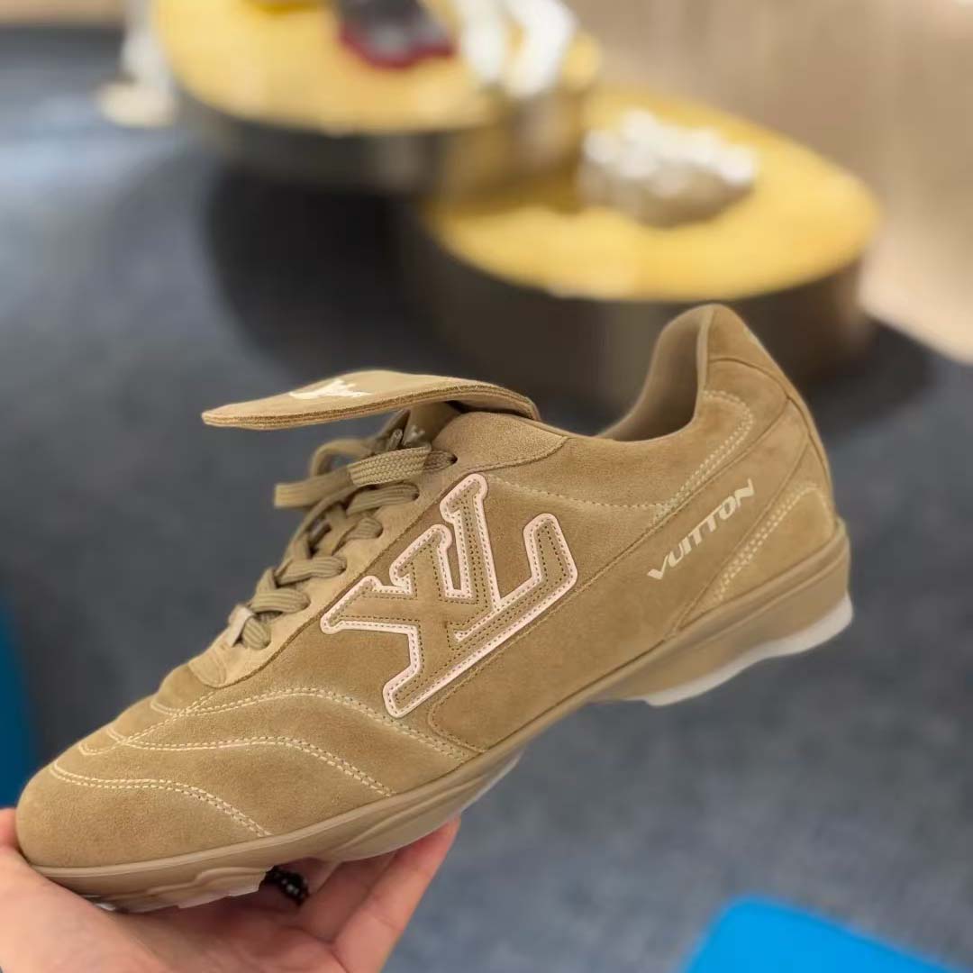 Louis Vuitton LV Footprint Soccer   1AHTXG - DopestKickz