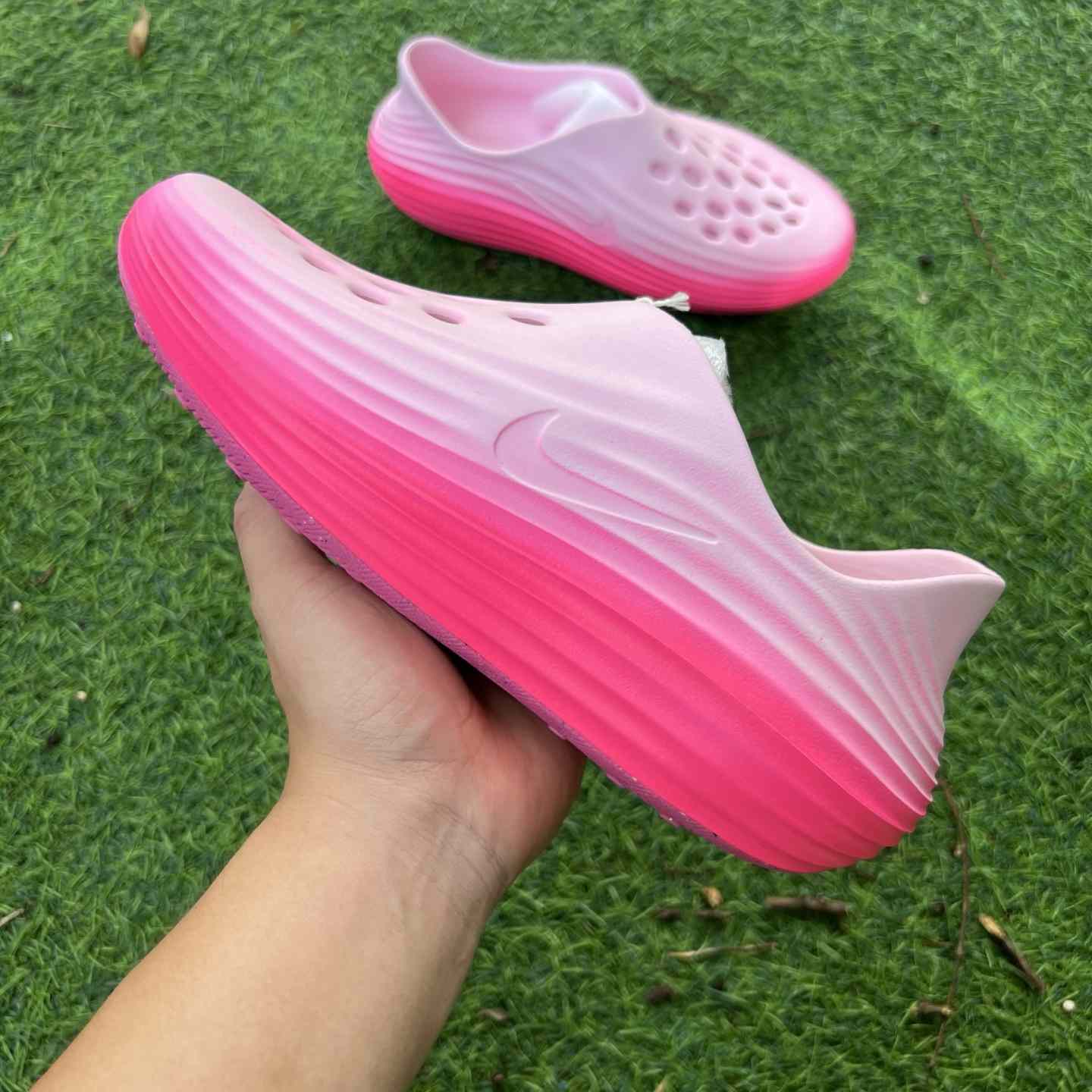 Nike React X Rejuven8 in pink  HV5062-601 - DopestKickz