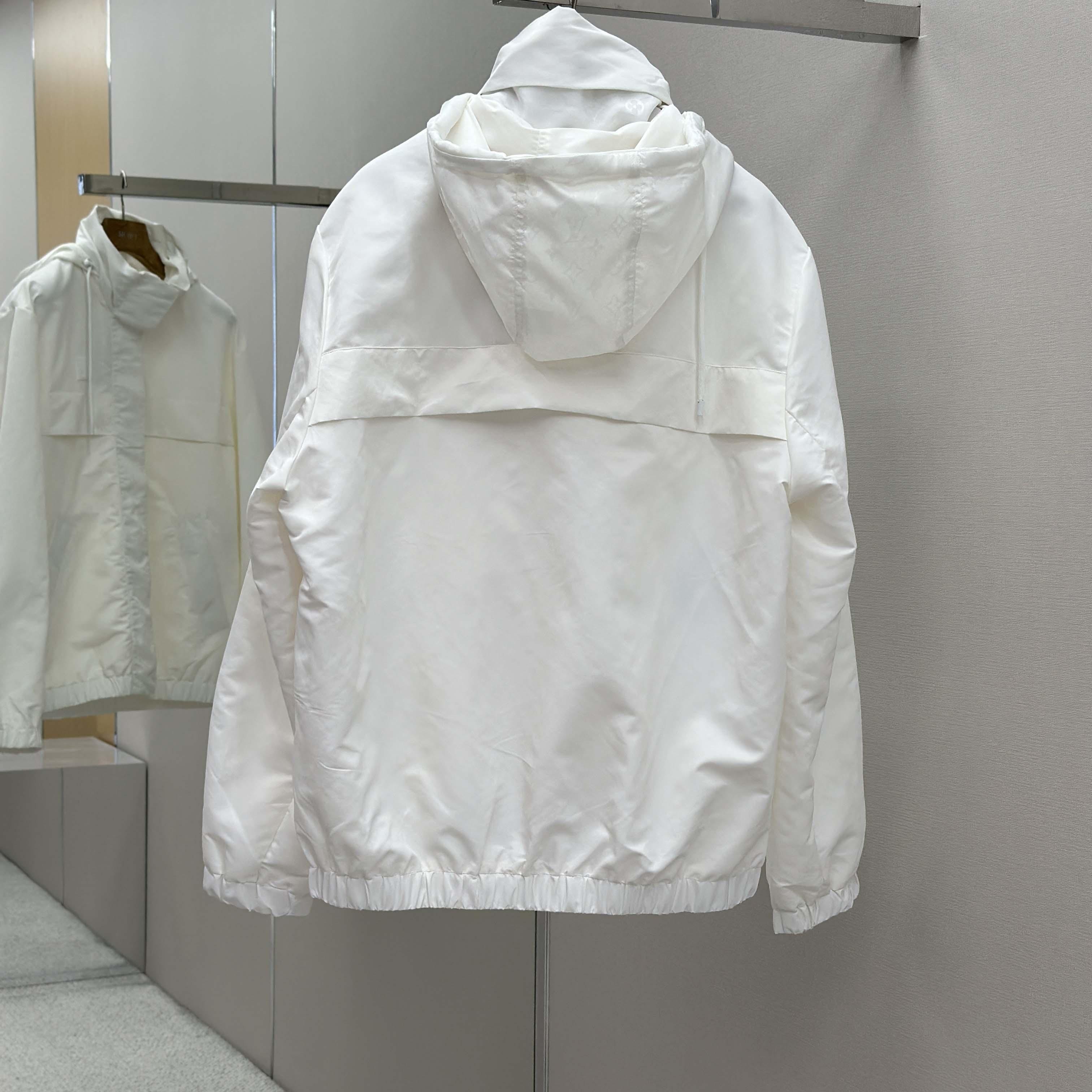 Louis Vuitton Signature Windbreaker   1AHUH1 - DopestKickz