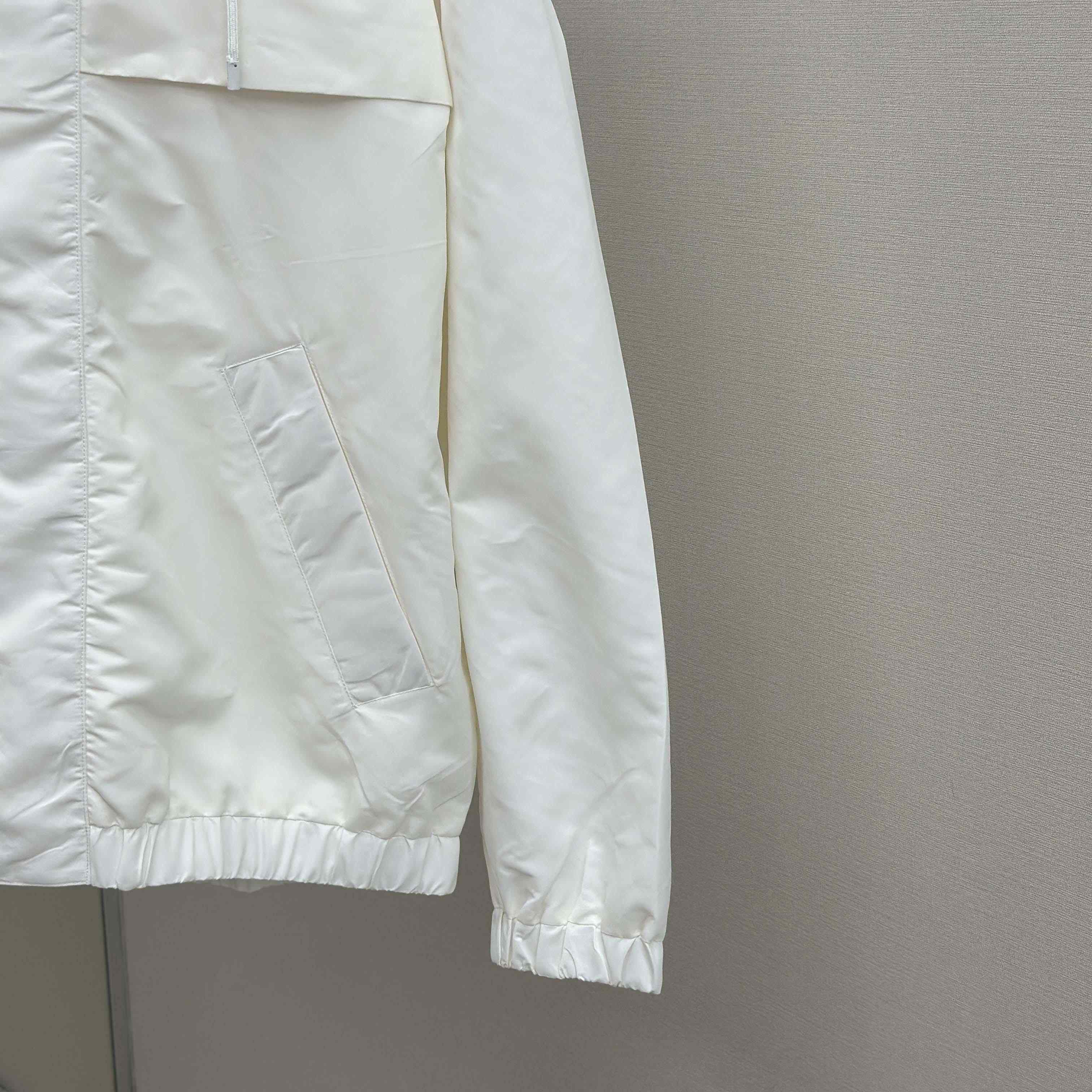 Louis Vuitton Signature Windbreaker   1AHUH1 - DopestKickz