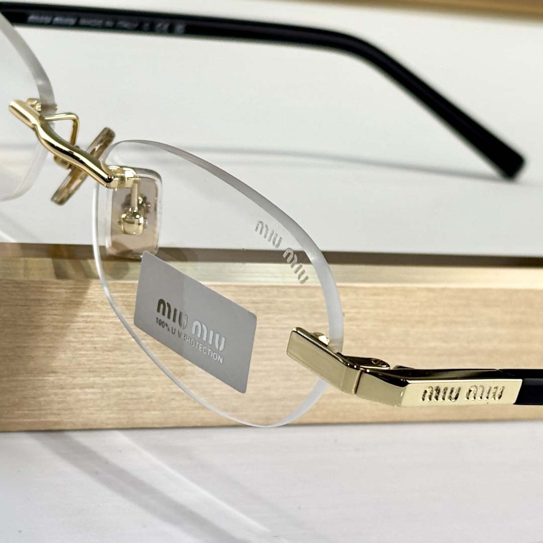 Miu Miu VMU50A Sunglasses - DopestKickz