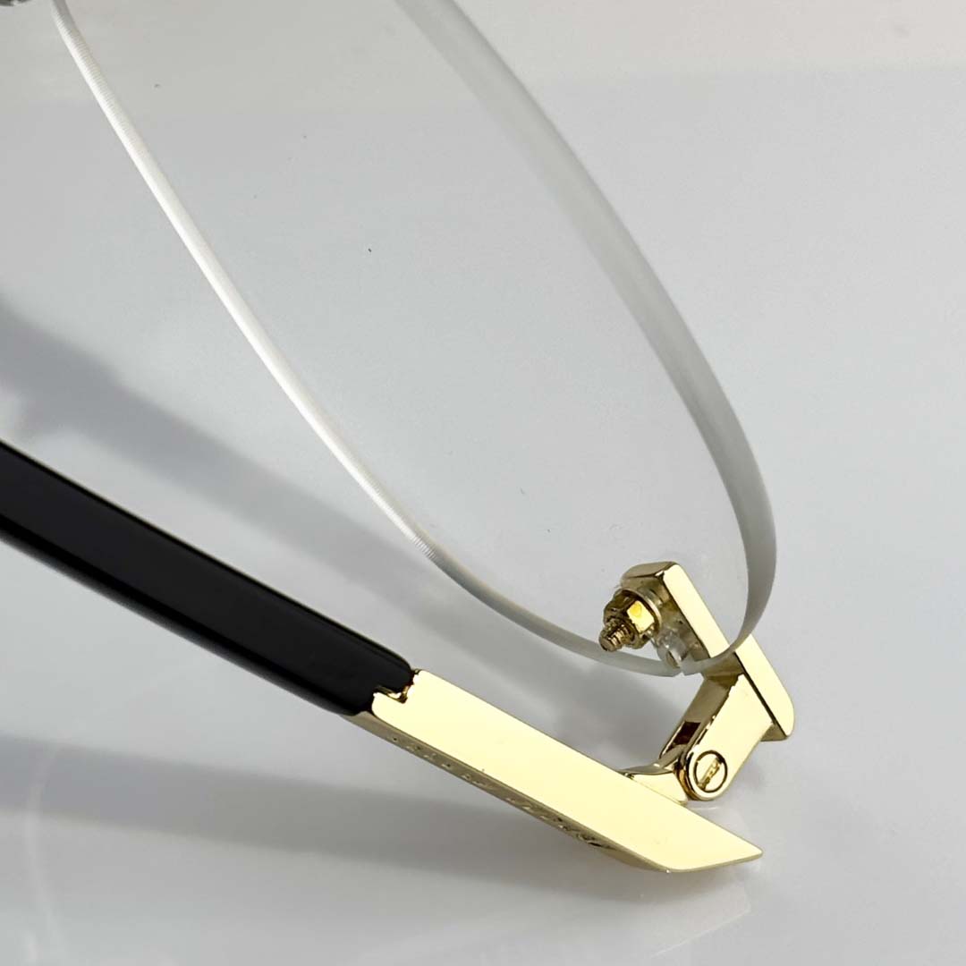 Miu Miu VMU50A Sunglasses - DopestKickz