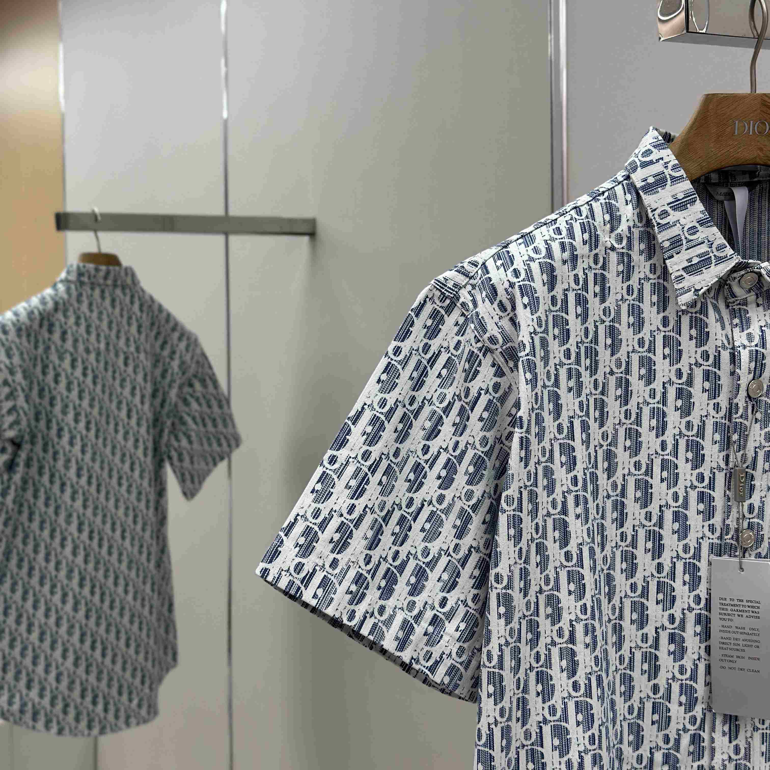 Dior Oblique Short-Sleeved Shirt - DopestKickz