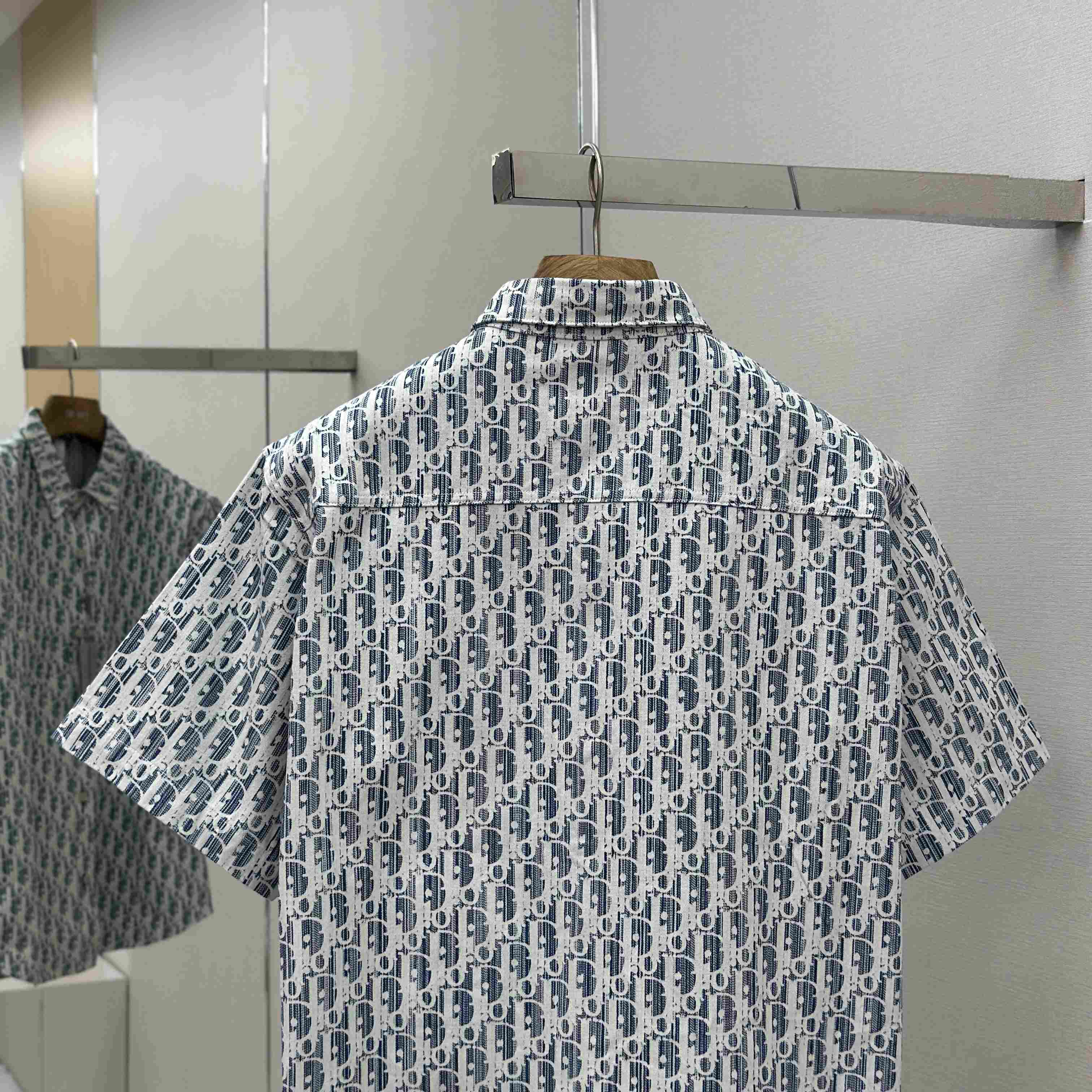 Dior Oblique Short-Sleeved Shirt - DopestKickz