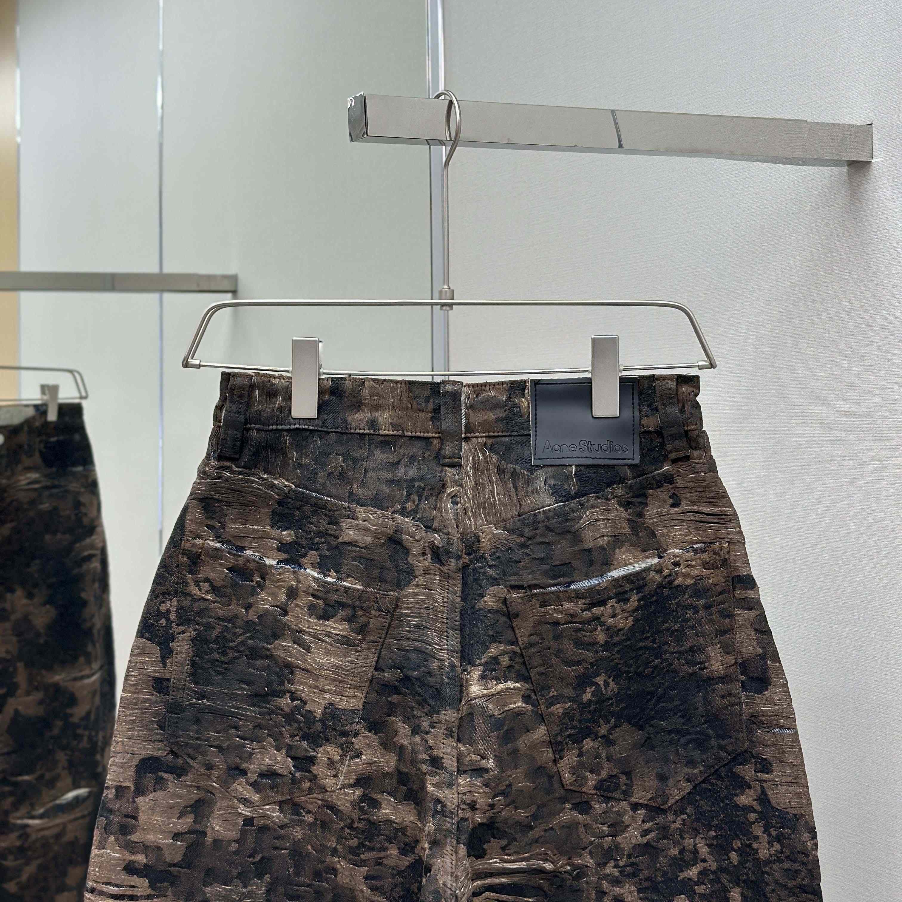 Acne Studios Loose Fit Jeans - 2023 - DopestKickz