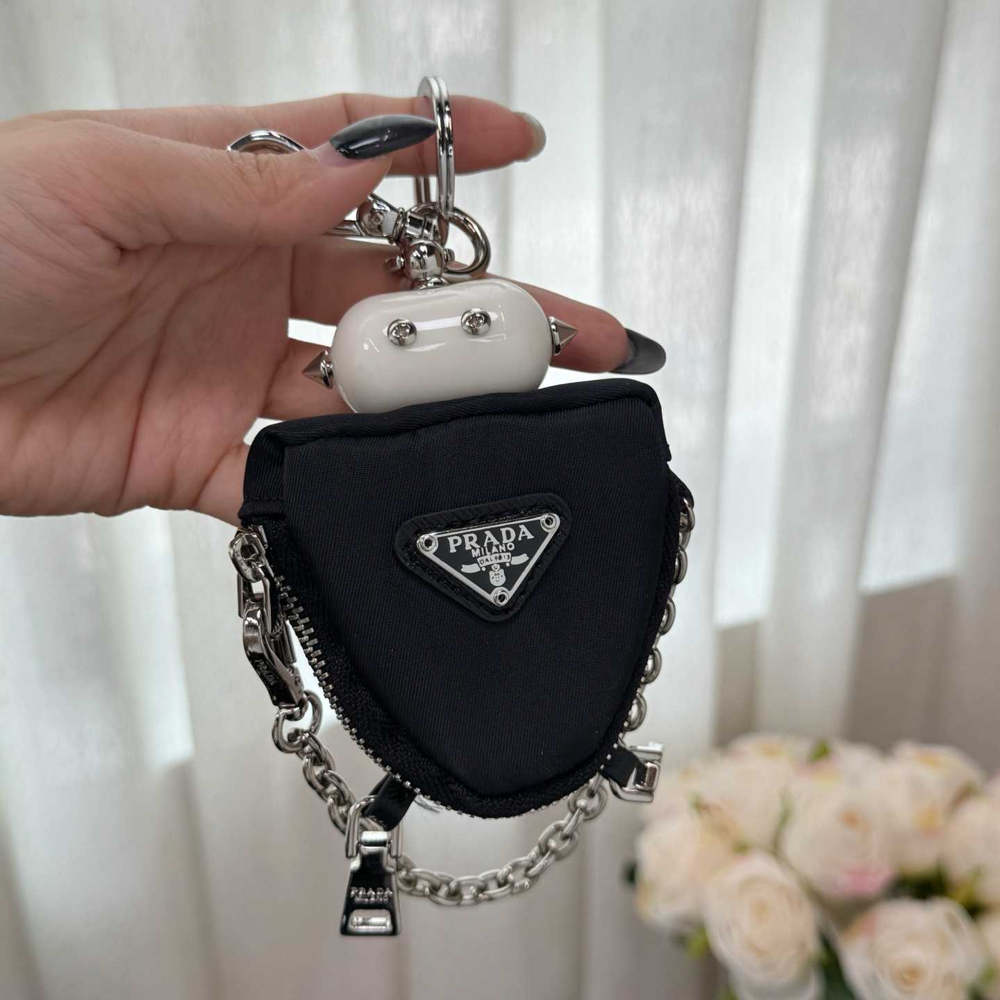 Prada Robot Trick Keychain - DopestKickz