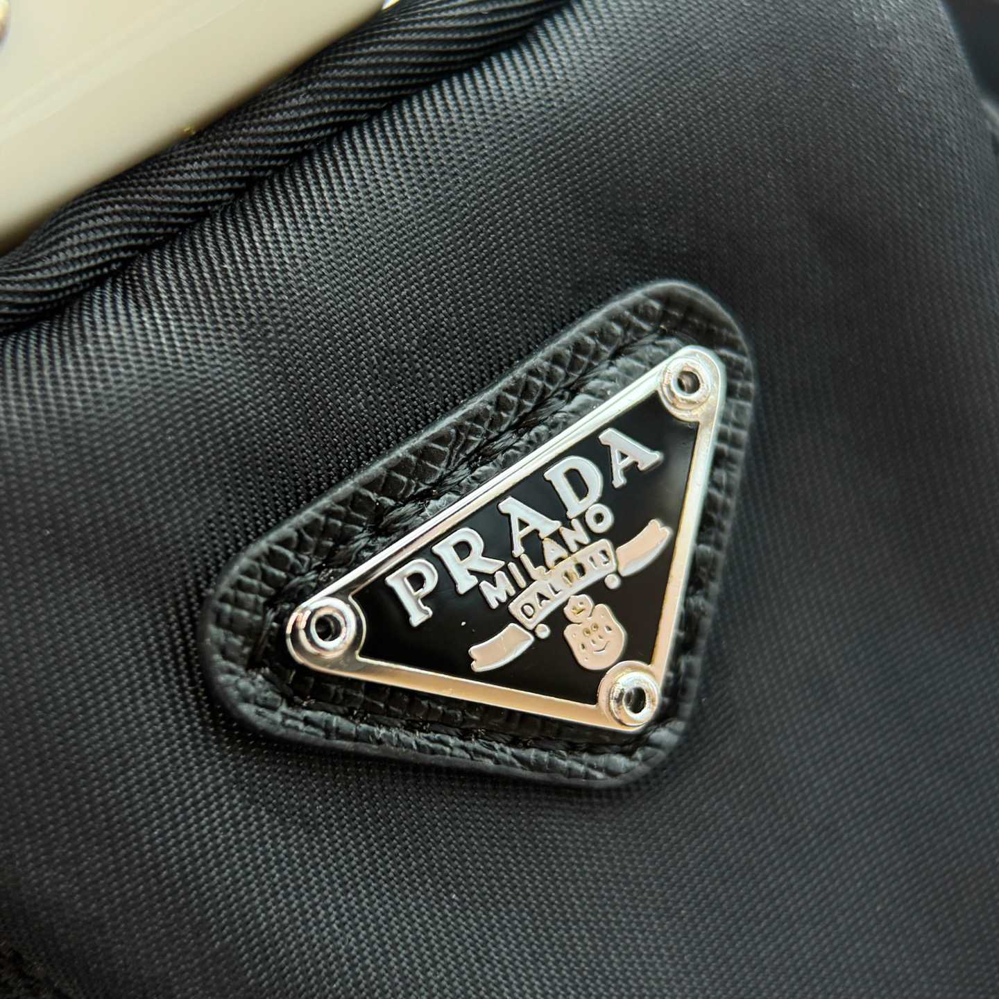 Prada Robot Trick Keychain - DopestKickz