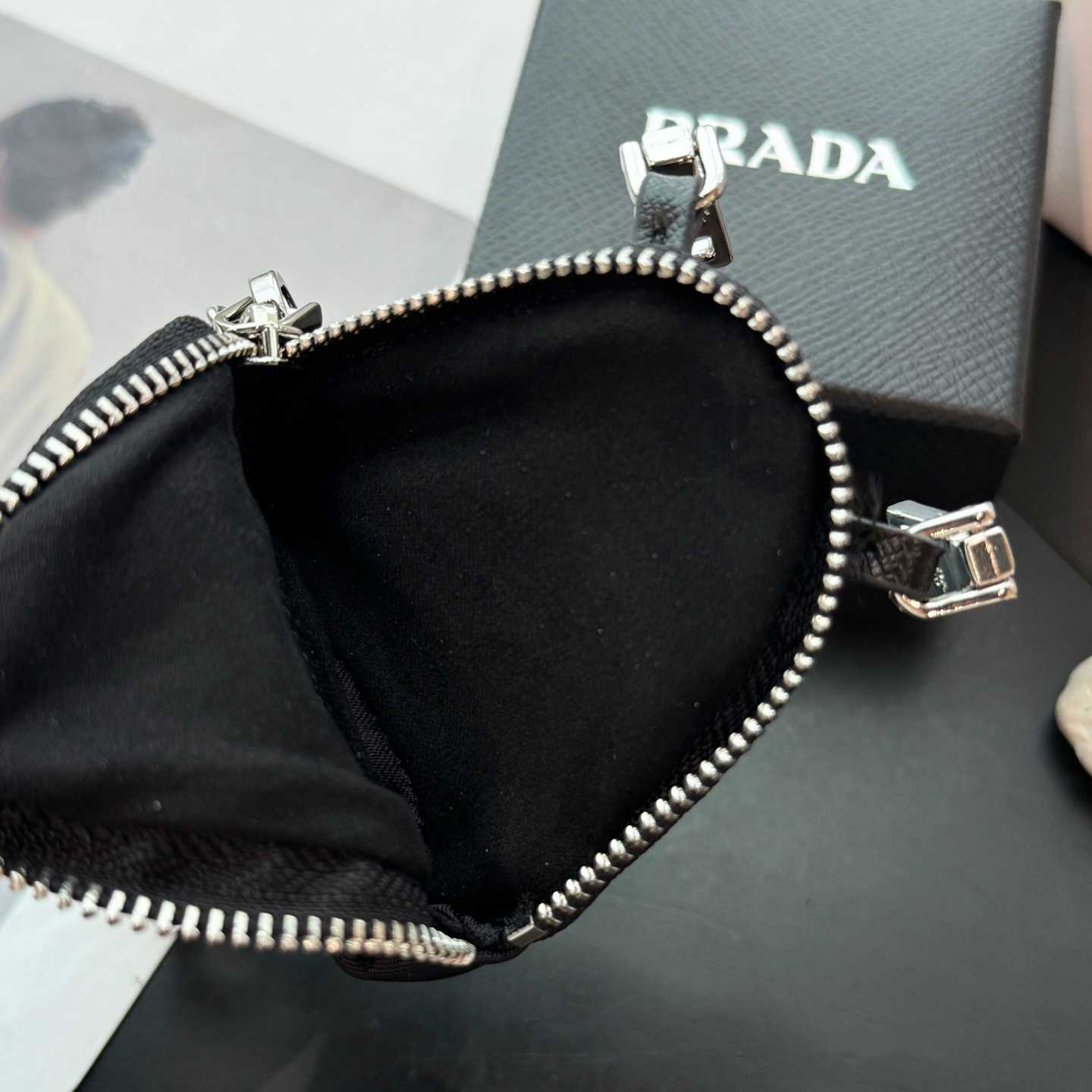 Prada Robot Trick Keychain - DopestKickz