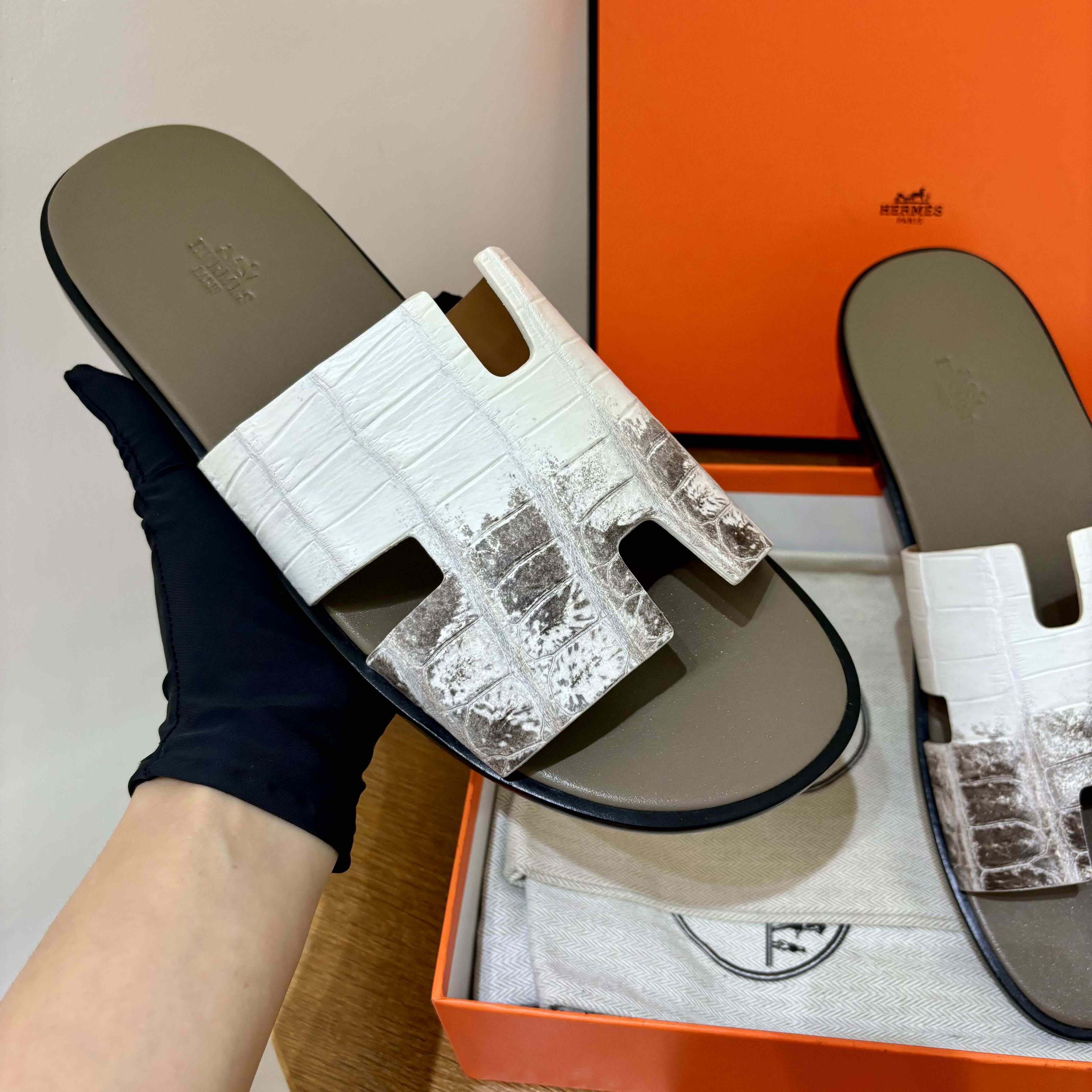 Hermes Izmir Sandal - DopestKickz