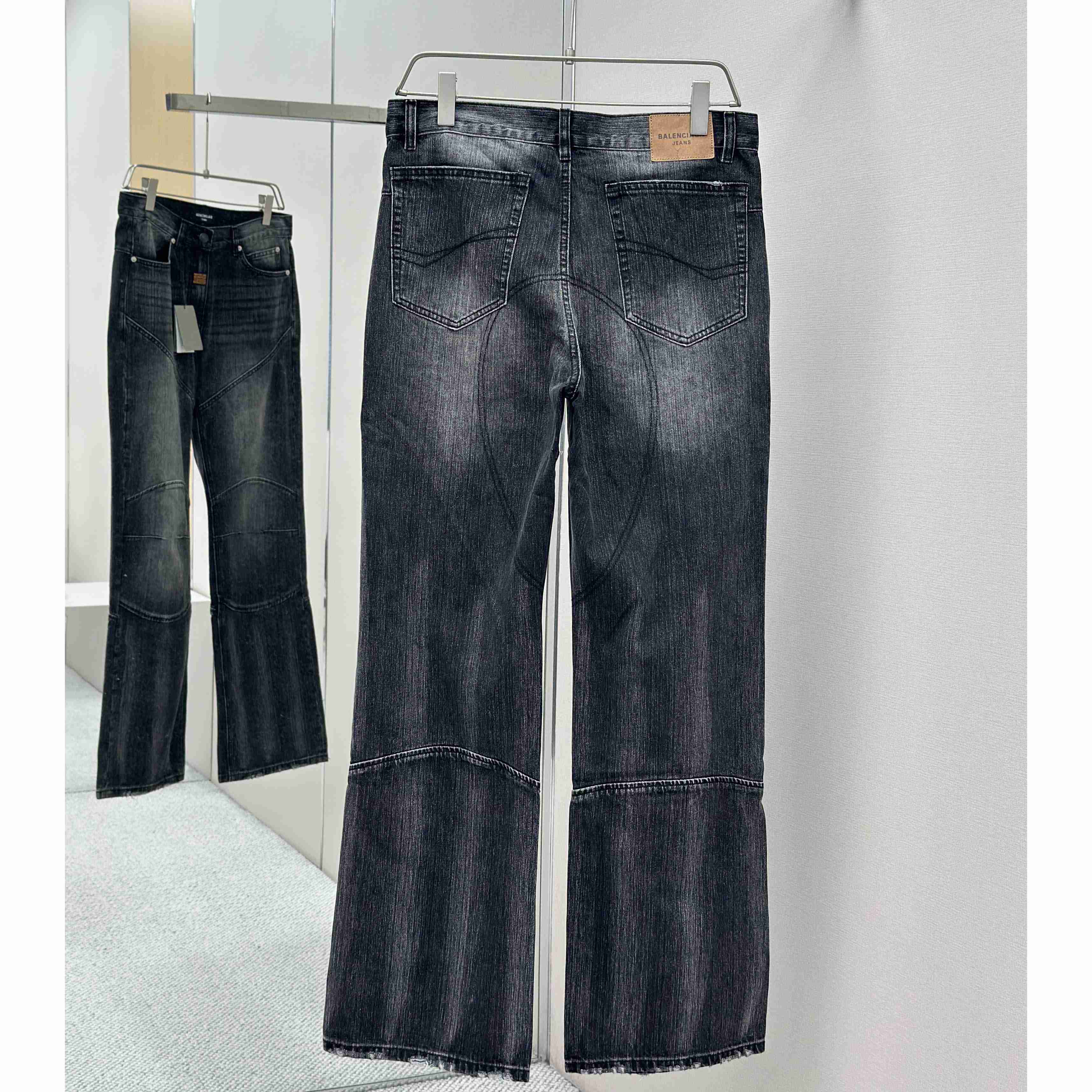 Balenciaga Fitted Low-waist Pants In Black - DopestKickz