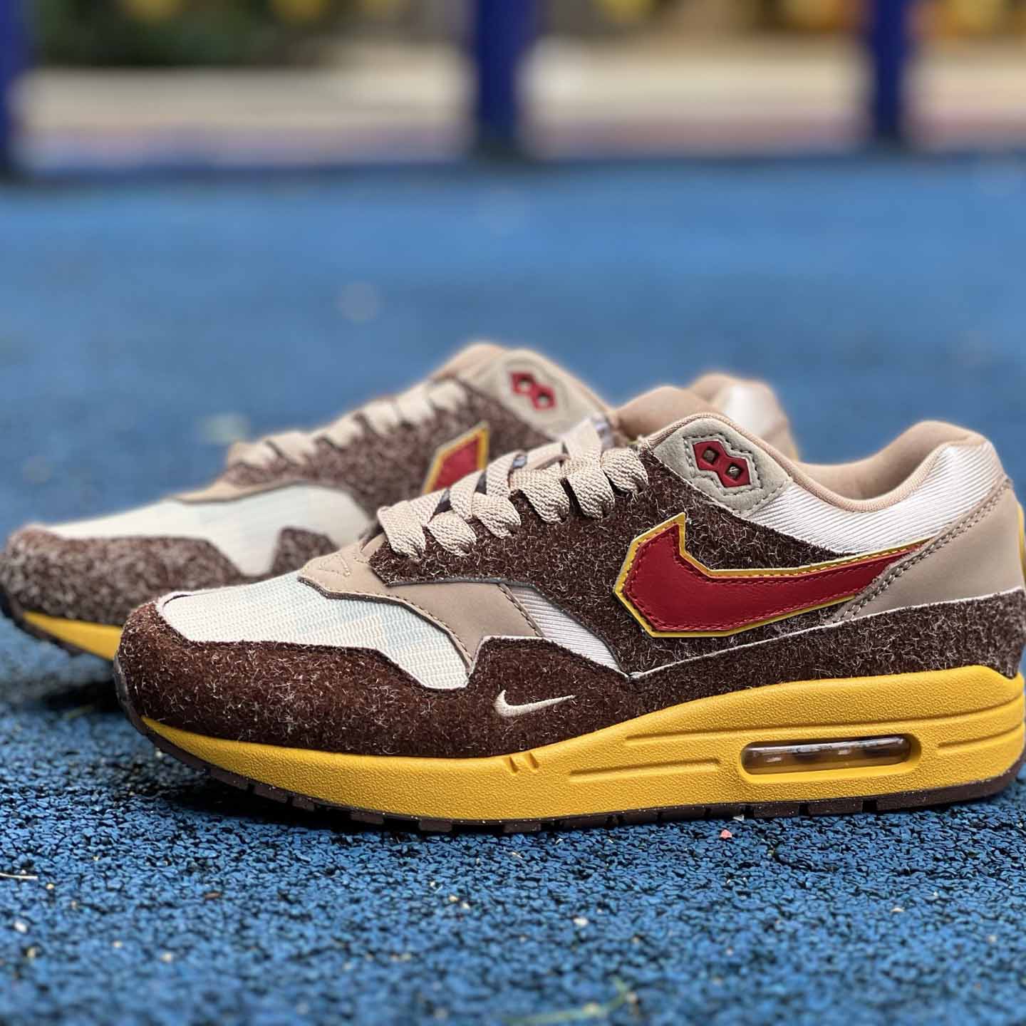 Nike Air Max 1 .SWOOSH Big Head Origins HV5776-200  - DopestKickz