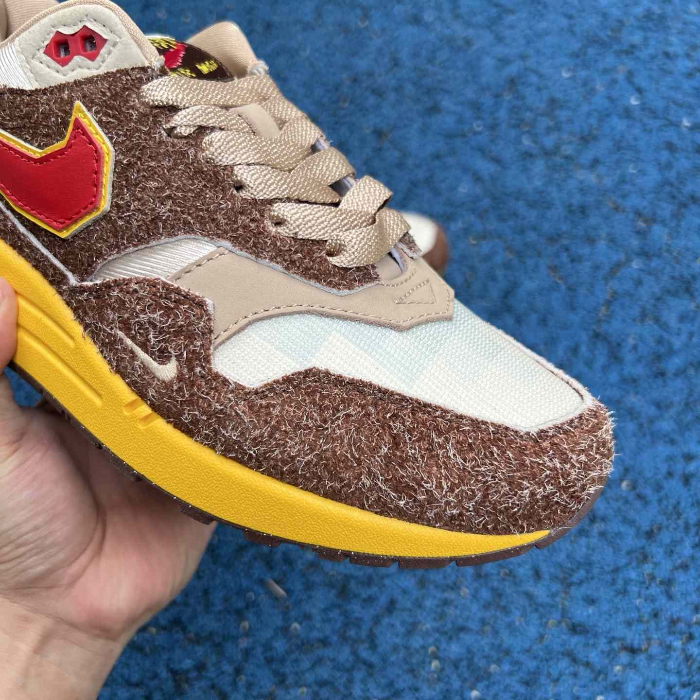 Nike Air Max 1 .SWOOSH Big Head Origins HV5776-200  - DopestKickz