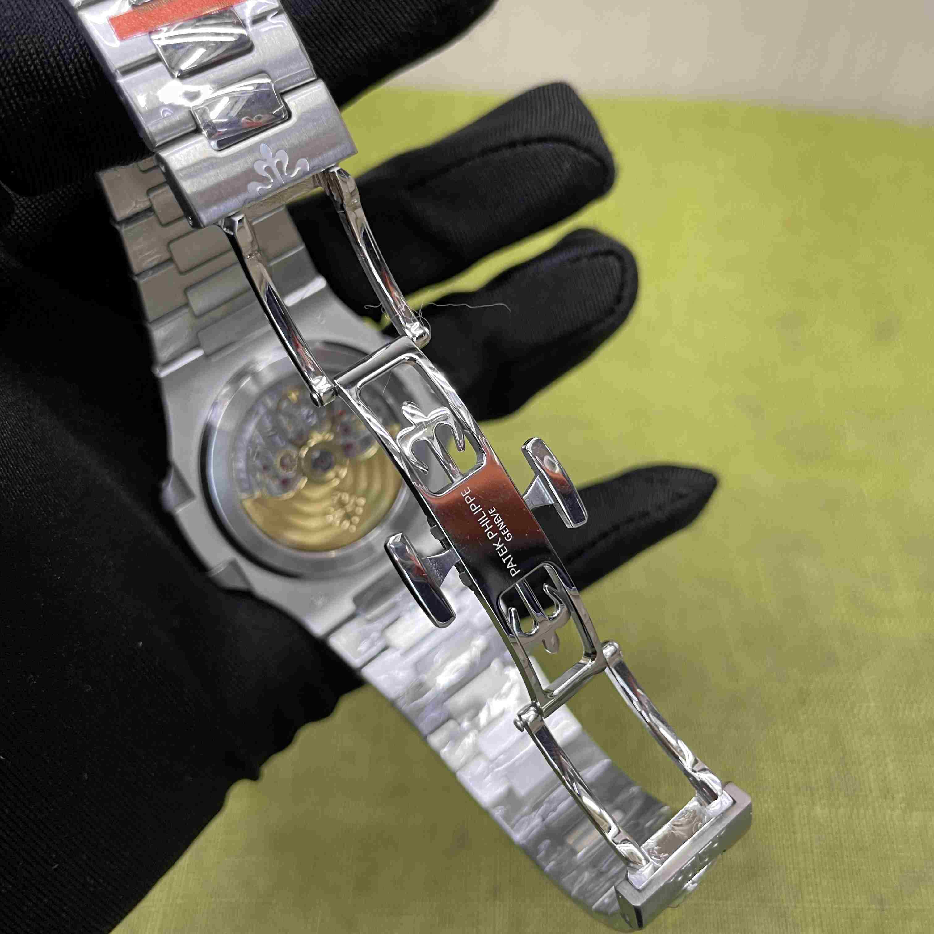 Patek Philippe Patek Nautilus 