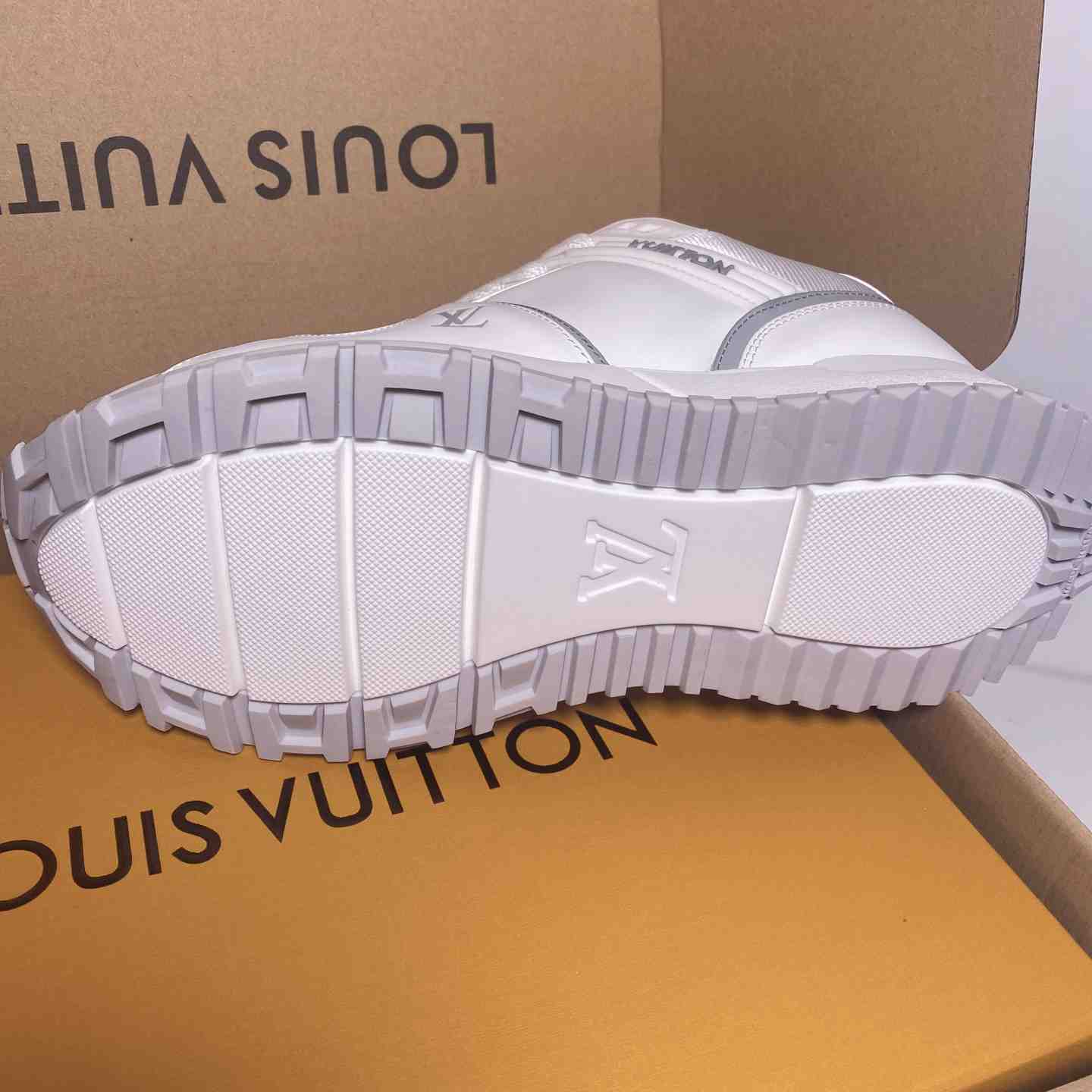 Louis Vuitton Run Away Maxi Sneaker   1AHSRM - DopestKickz