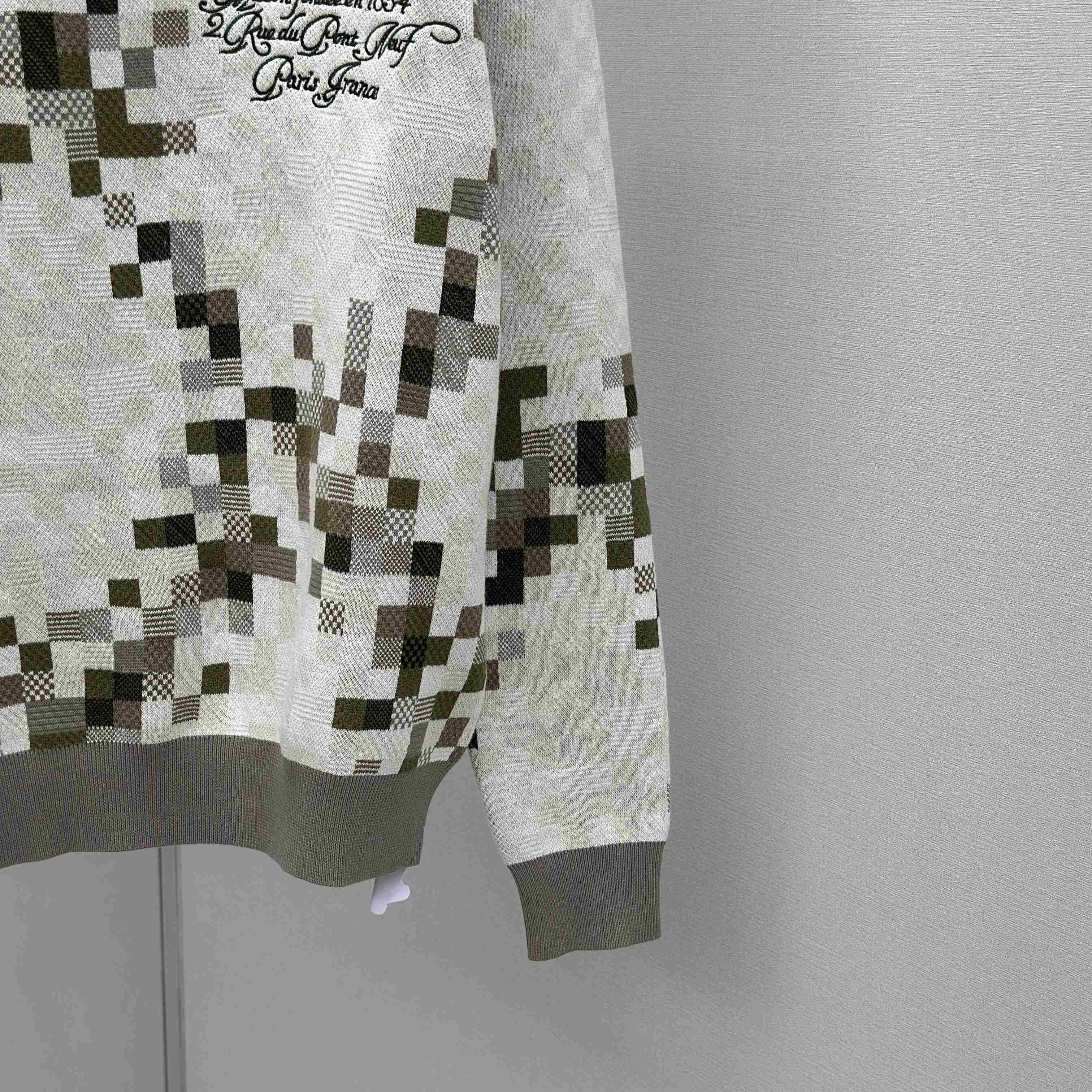 Louis Vuitton Graphic Crewneck   - DopestKickz