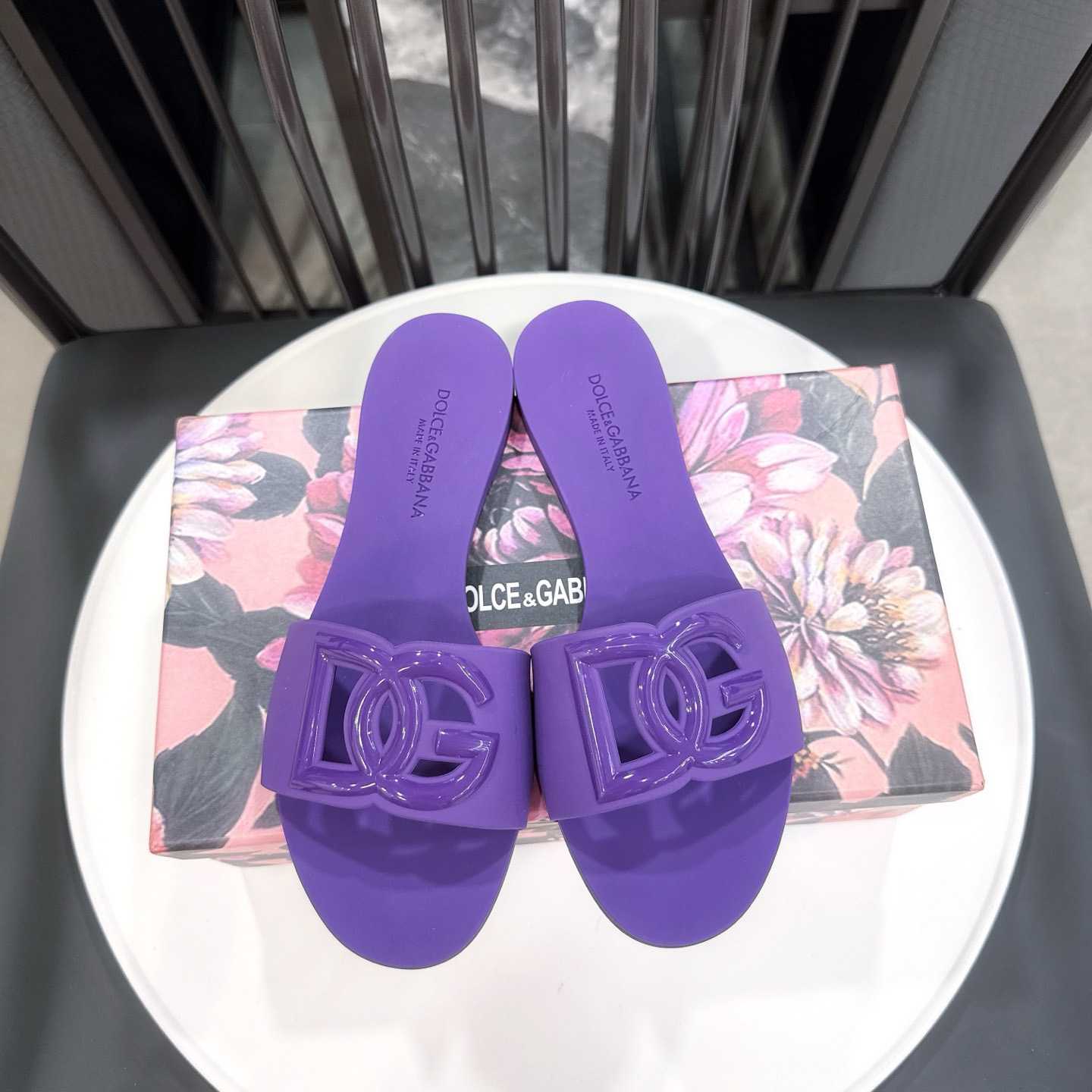 Dolce & Gabbana DG-logo Sandals - DopestKickz