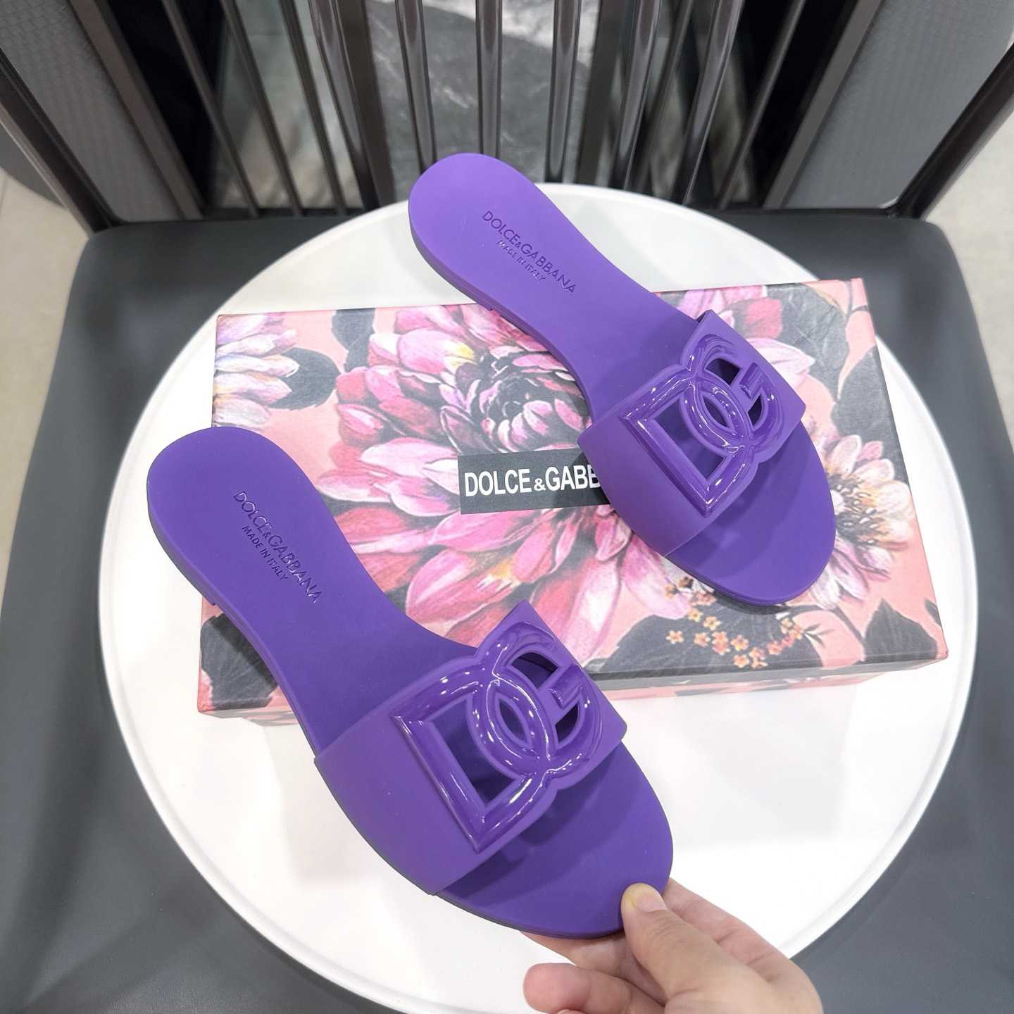 Dolce & Gabbana DG-logo Sandals - DopestKickz