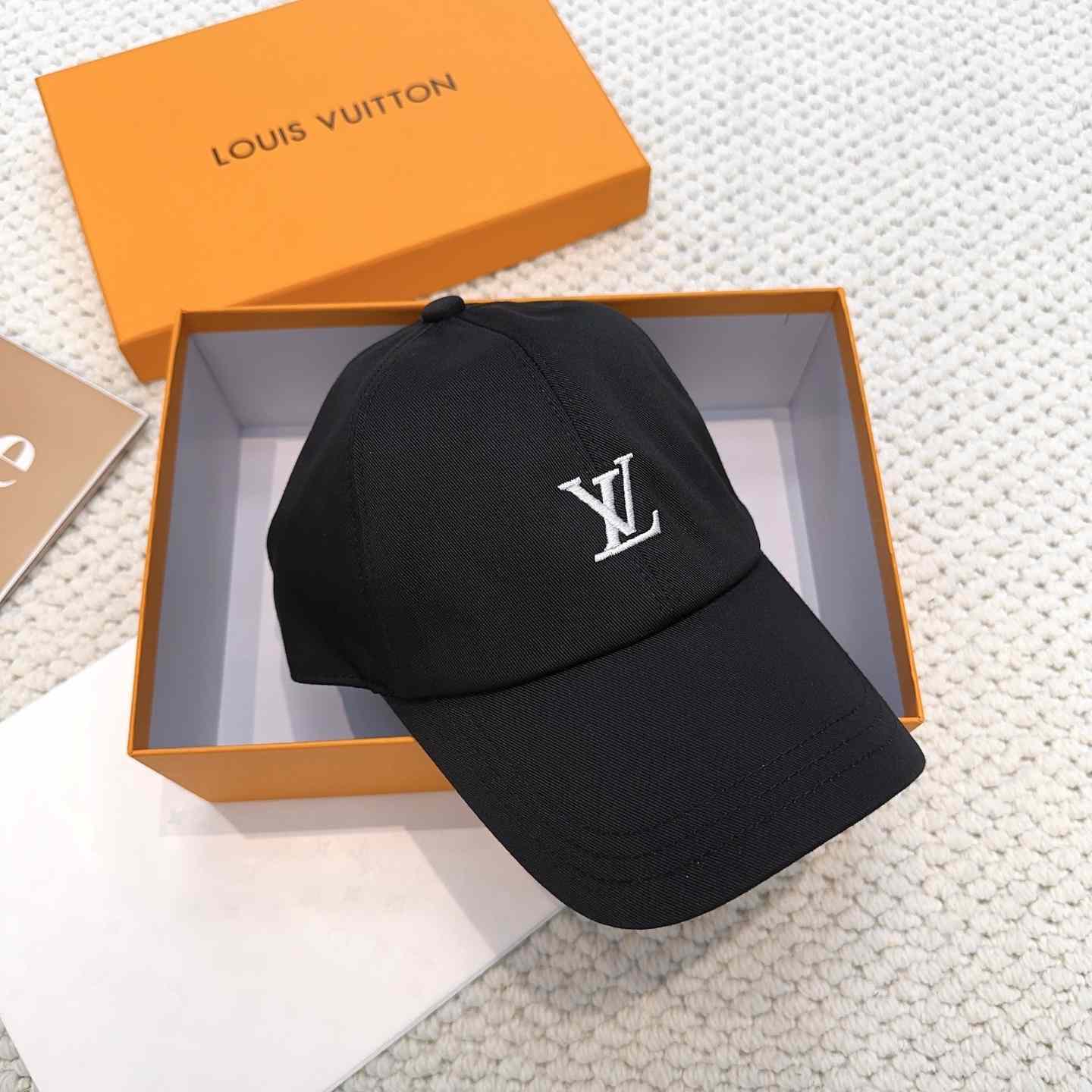 Louis Vuitton Cap - DopestKickz