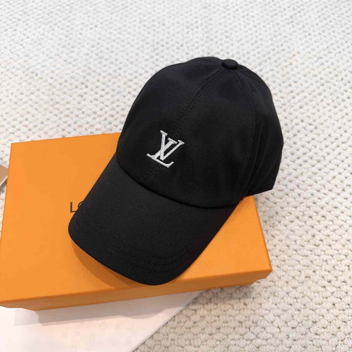 Louis Vuitton Cap - DopestKickz