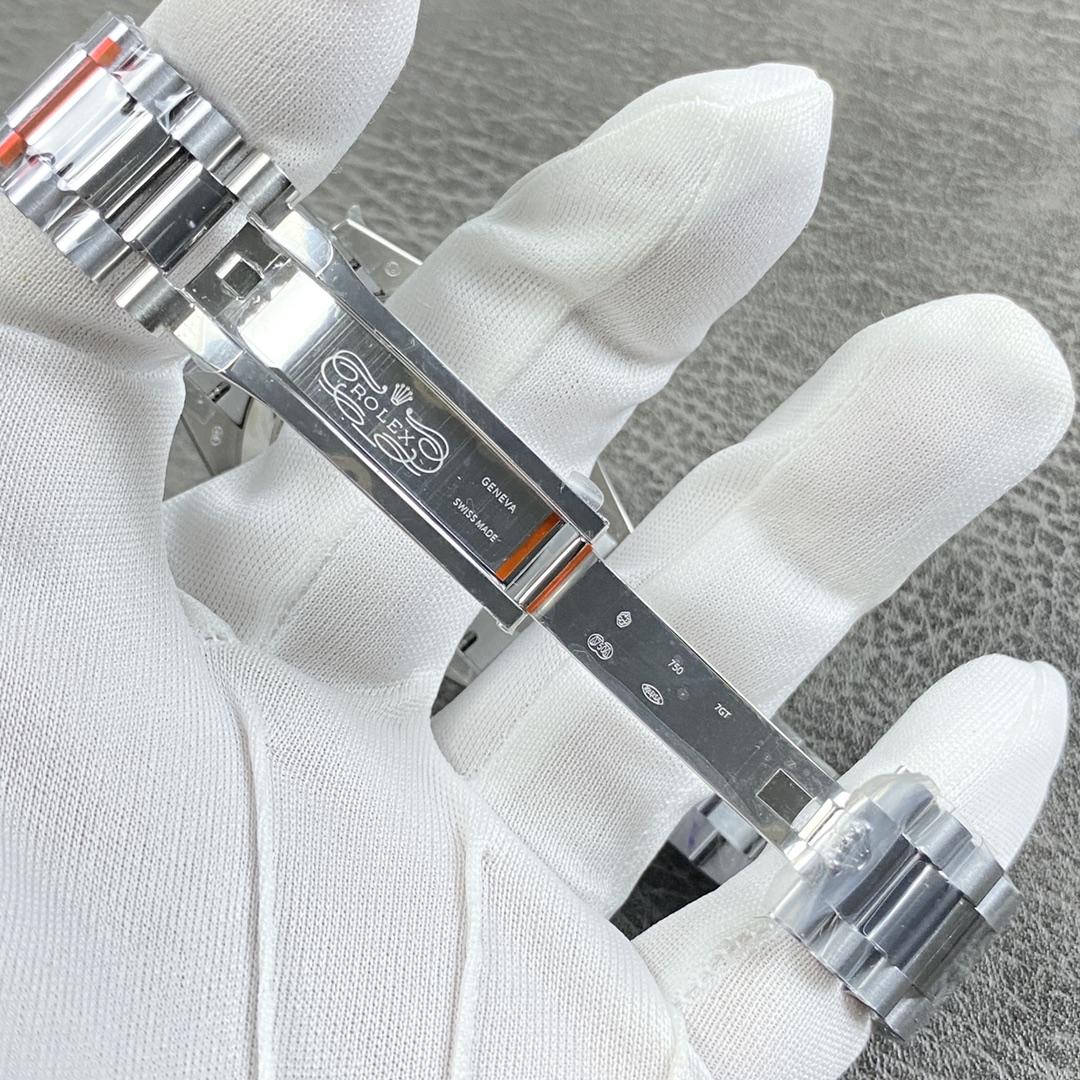 Rolex Day-Date 40 228239 - DopestKickz