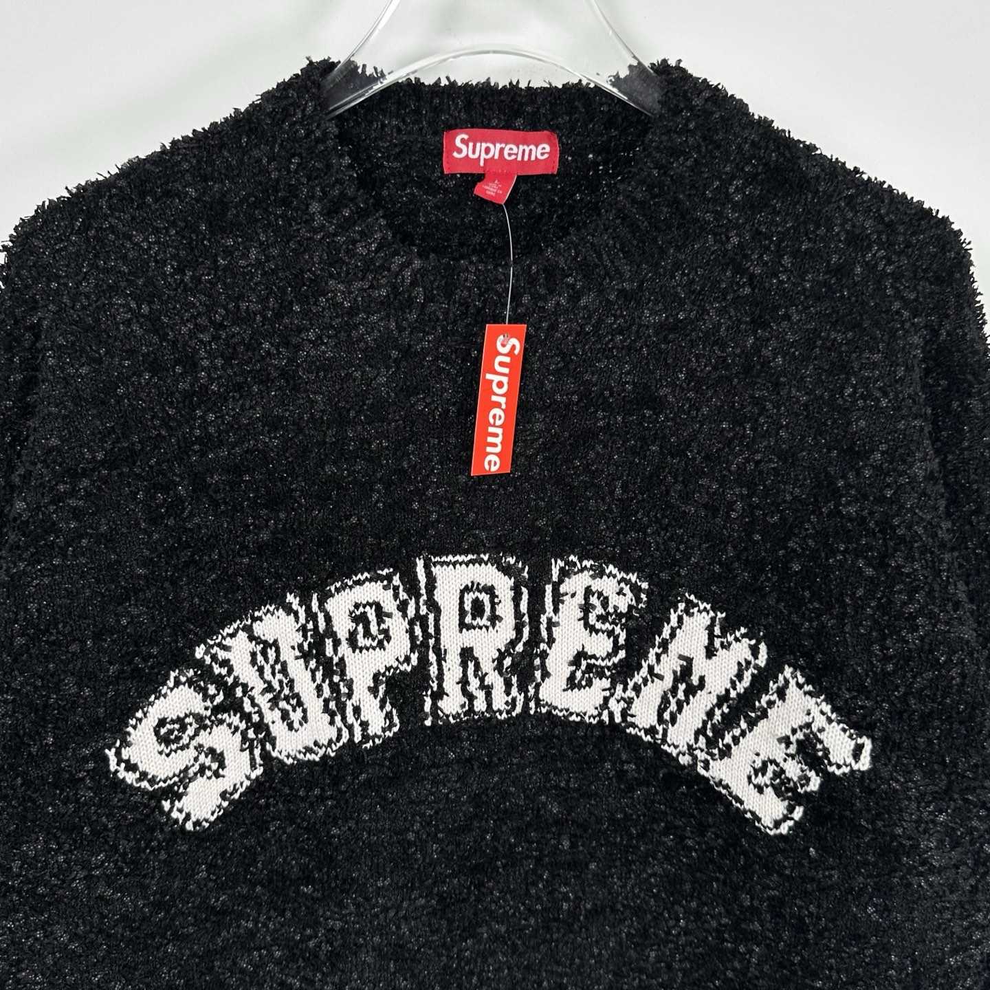 Supreme Textured Arc Sweater - DopestKickz