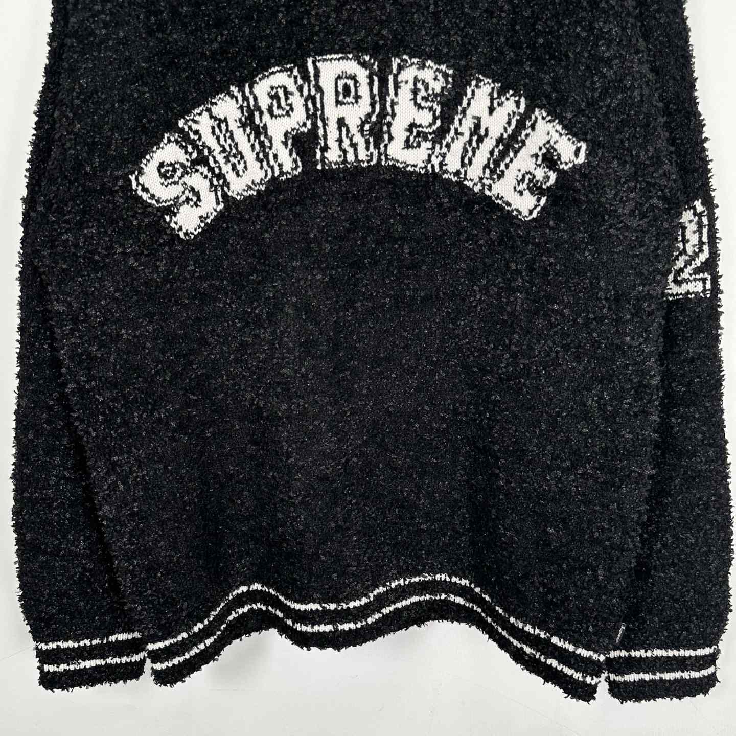 Supreme Textured Arc Sweater - DopestKickz