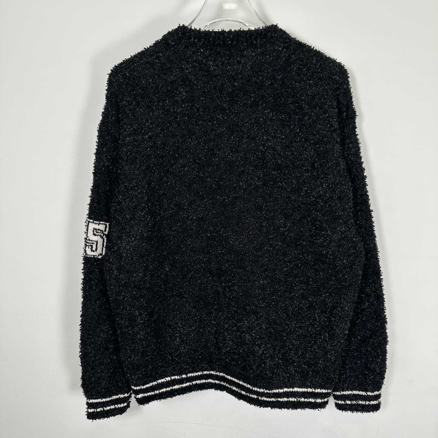 Supreme Textured Arc Sweater - DopestKickz