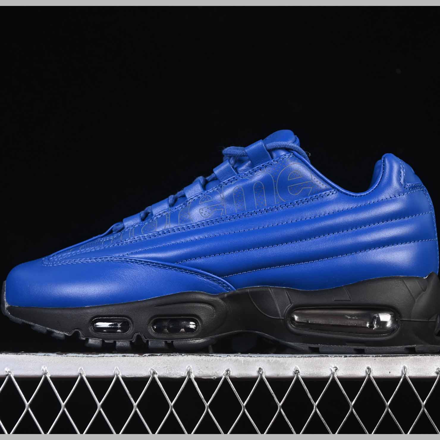 Supreme x Nike Air Max 95 Lux    CI0999-400 - DopestKickz